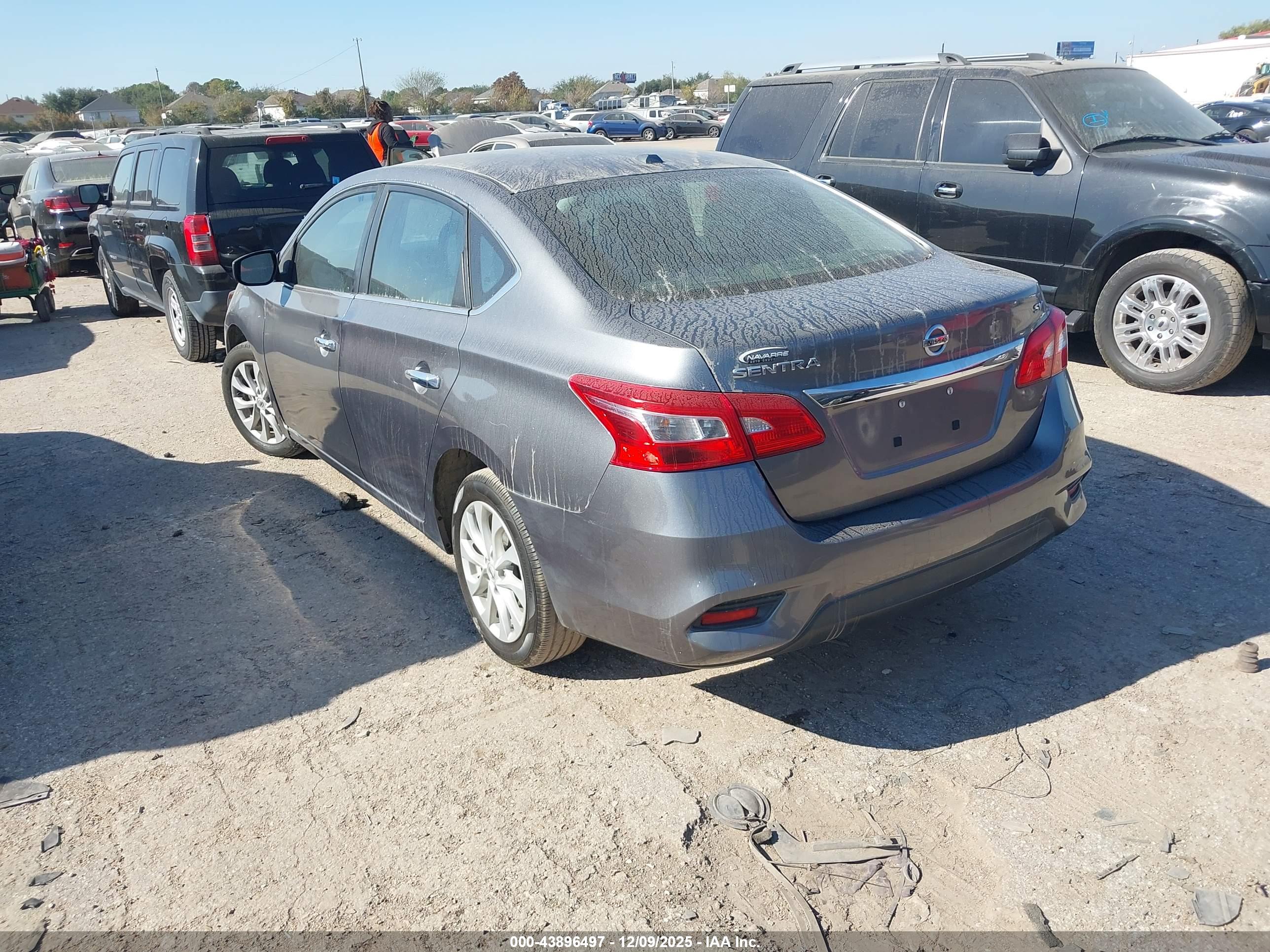 NISSAN SENTRA image 3