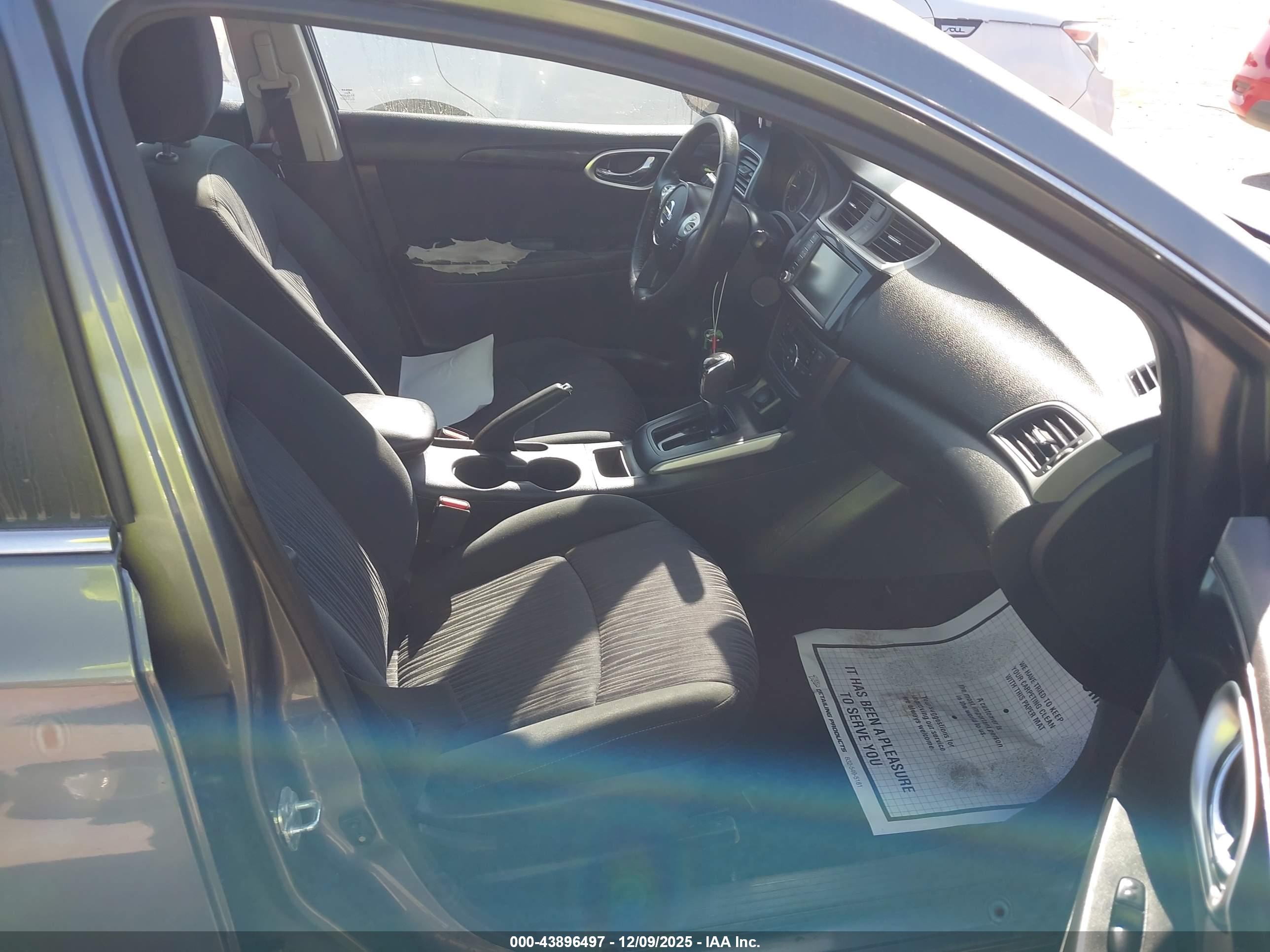 NISSAN SENTRA image 5