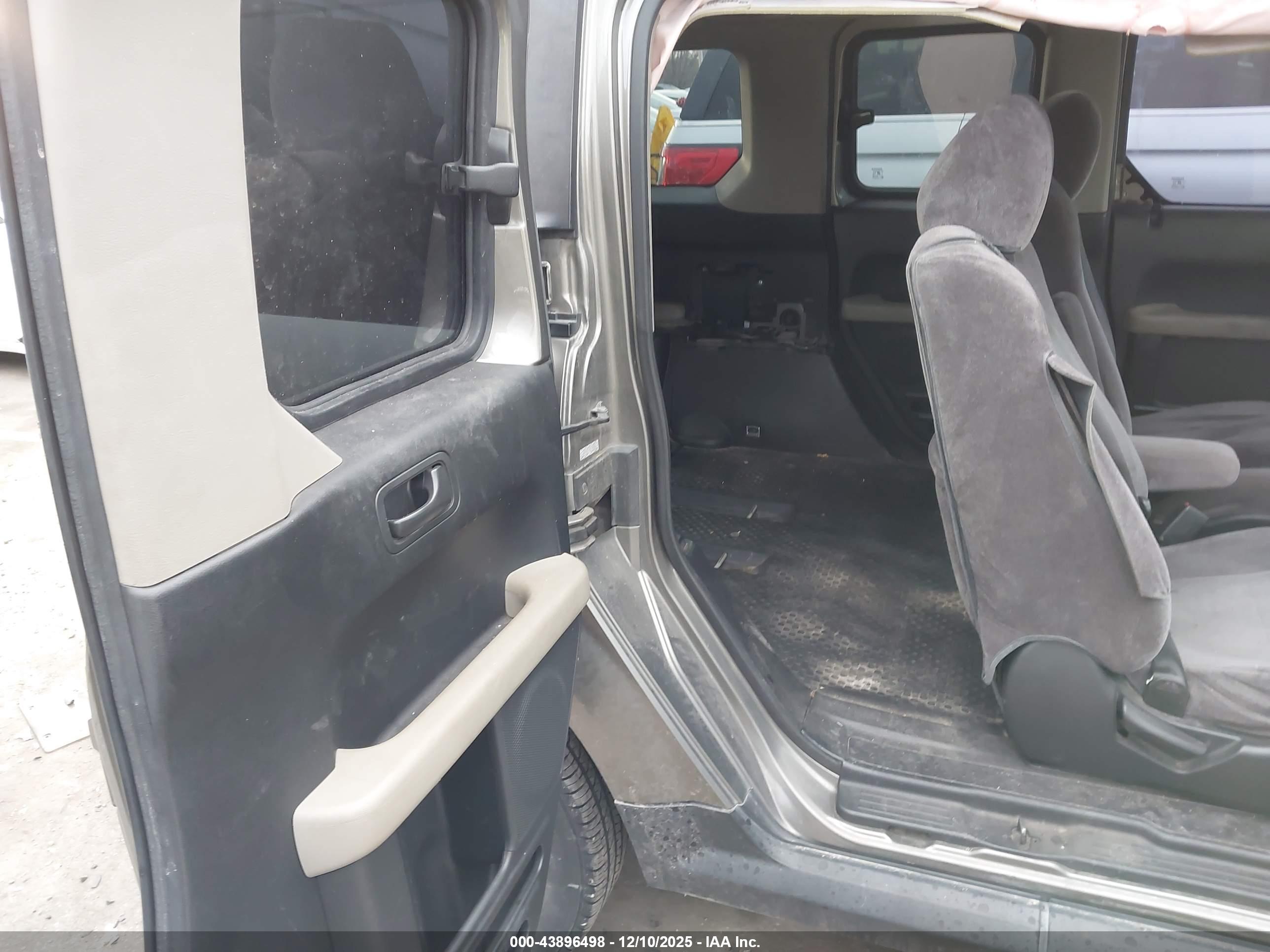 HONDA ELEMENT image 8