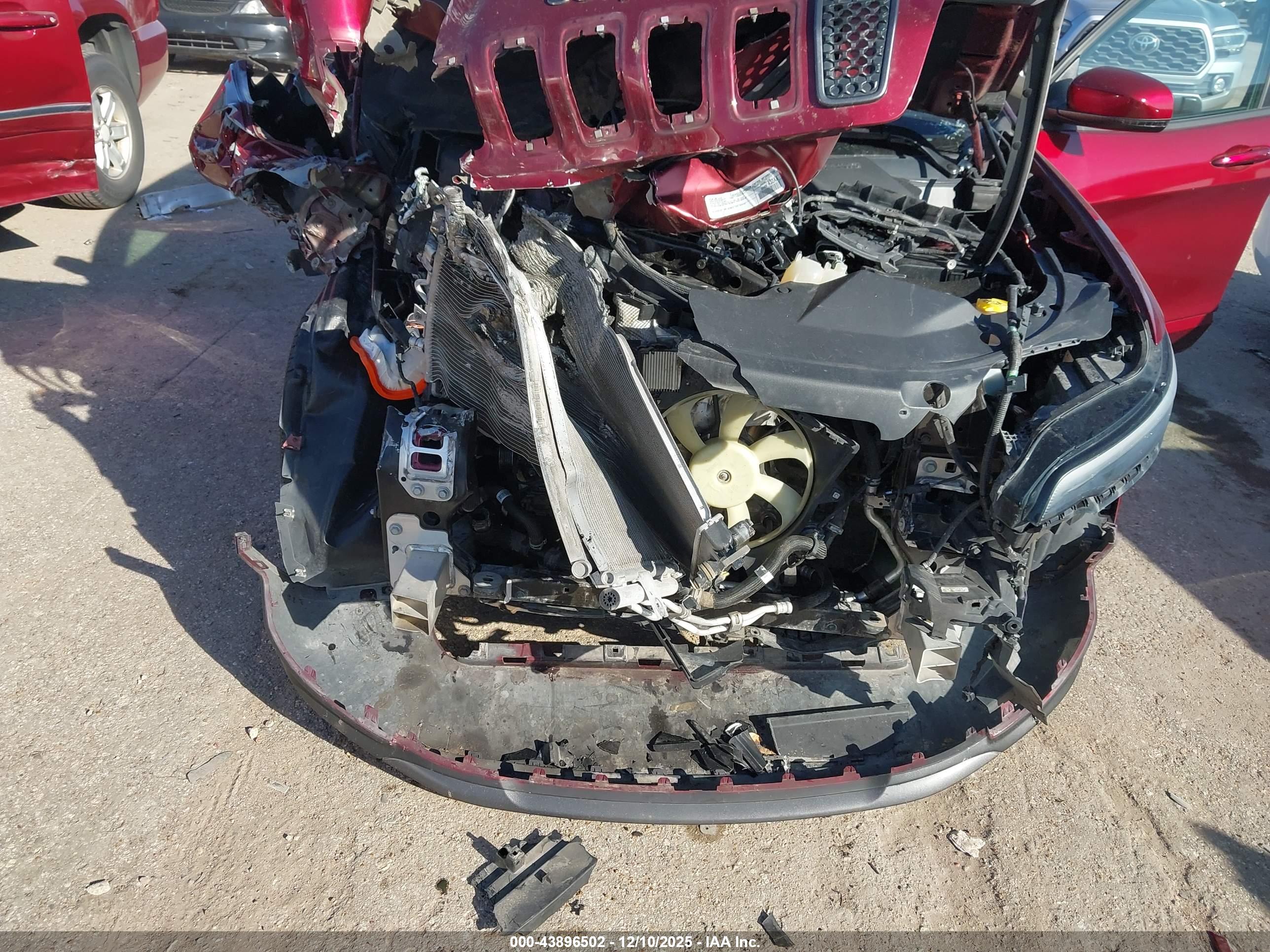 JEEP CHEROKEE image 6