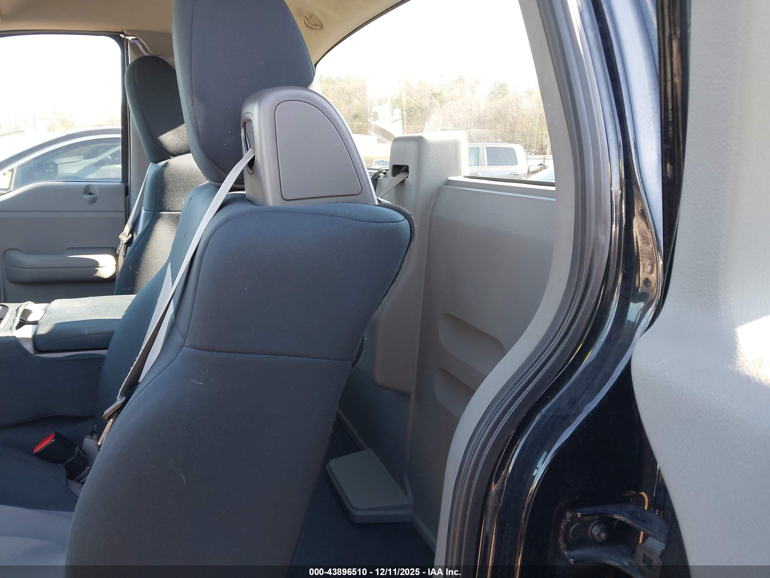 FORD F-150 image 8