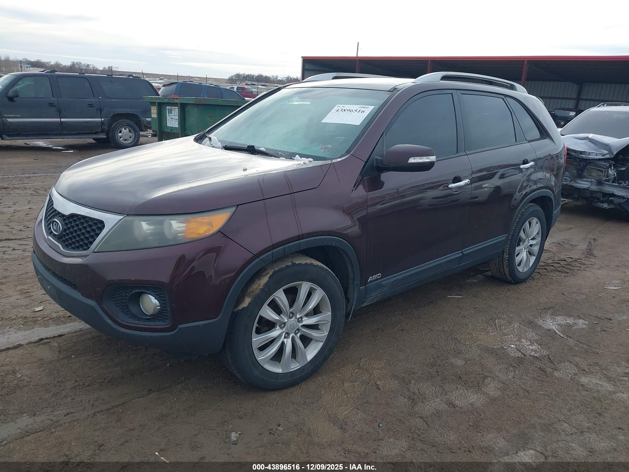KIA SORENTO image 2