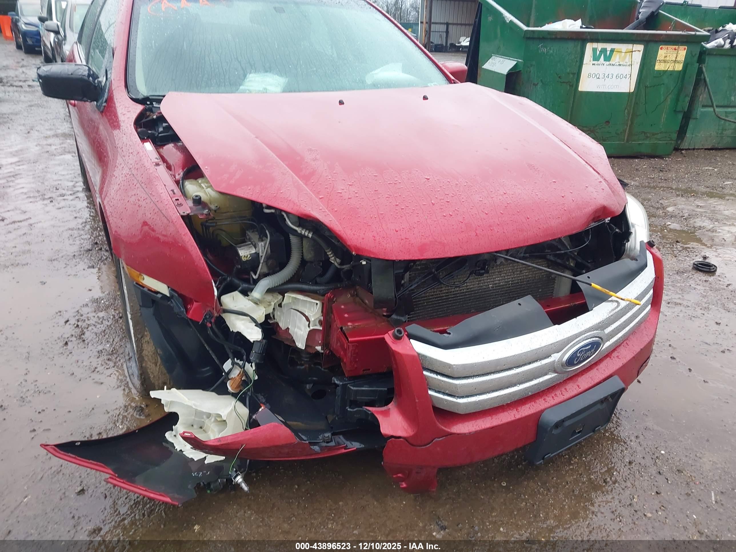 FORD FUSION image 6