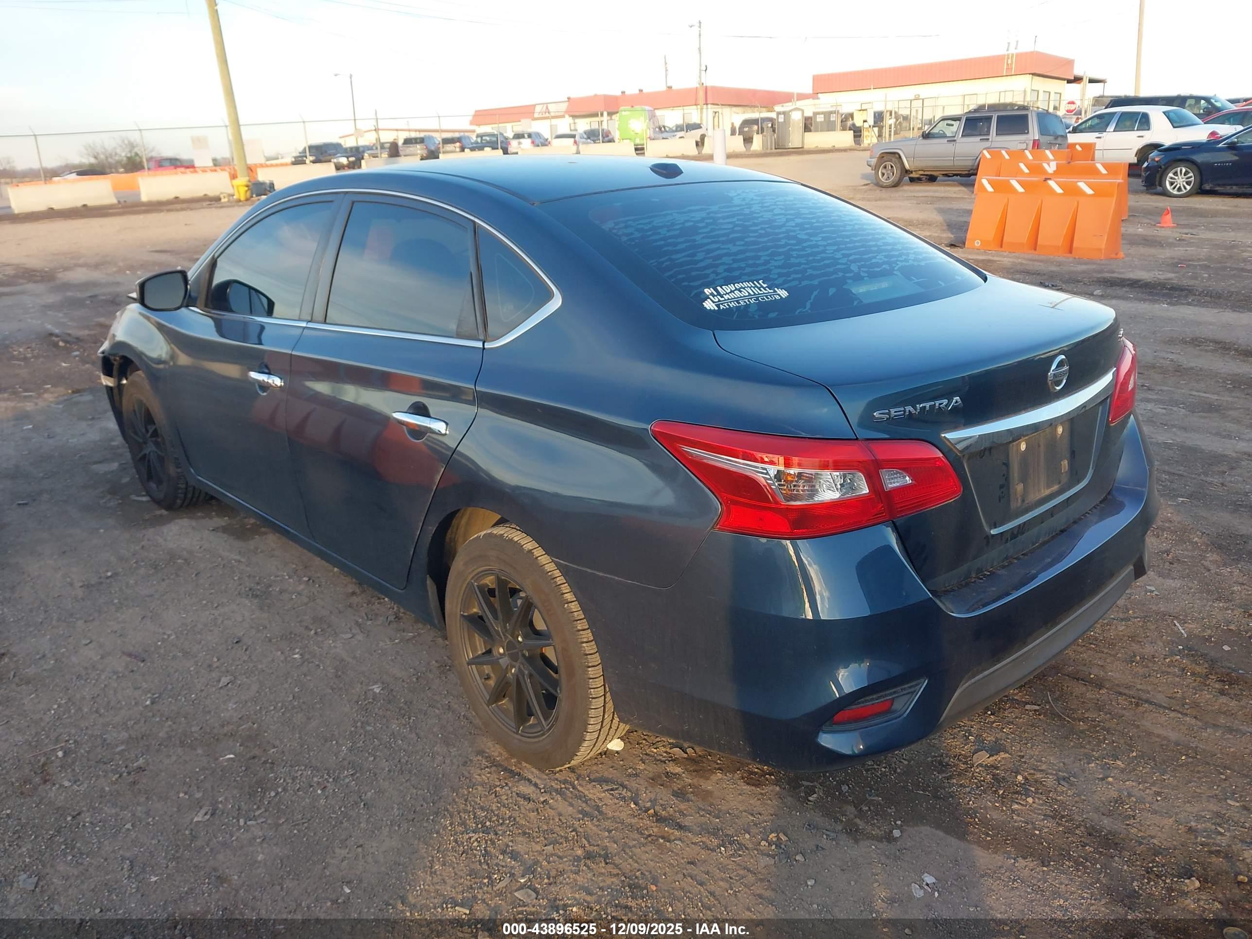 NISSAN SENTRA image 3