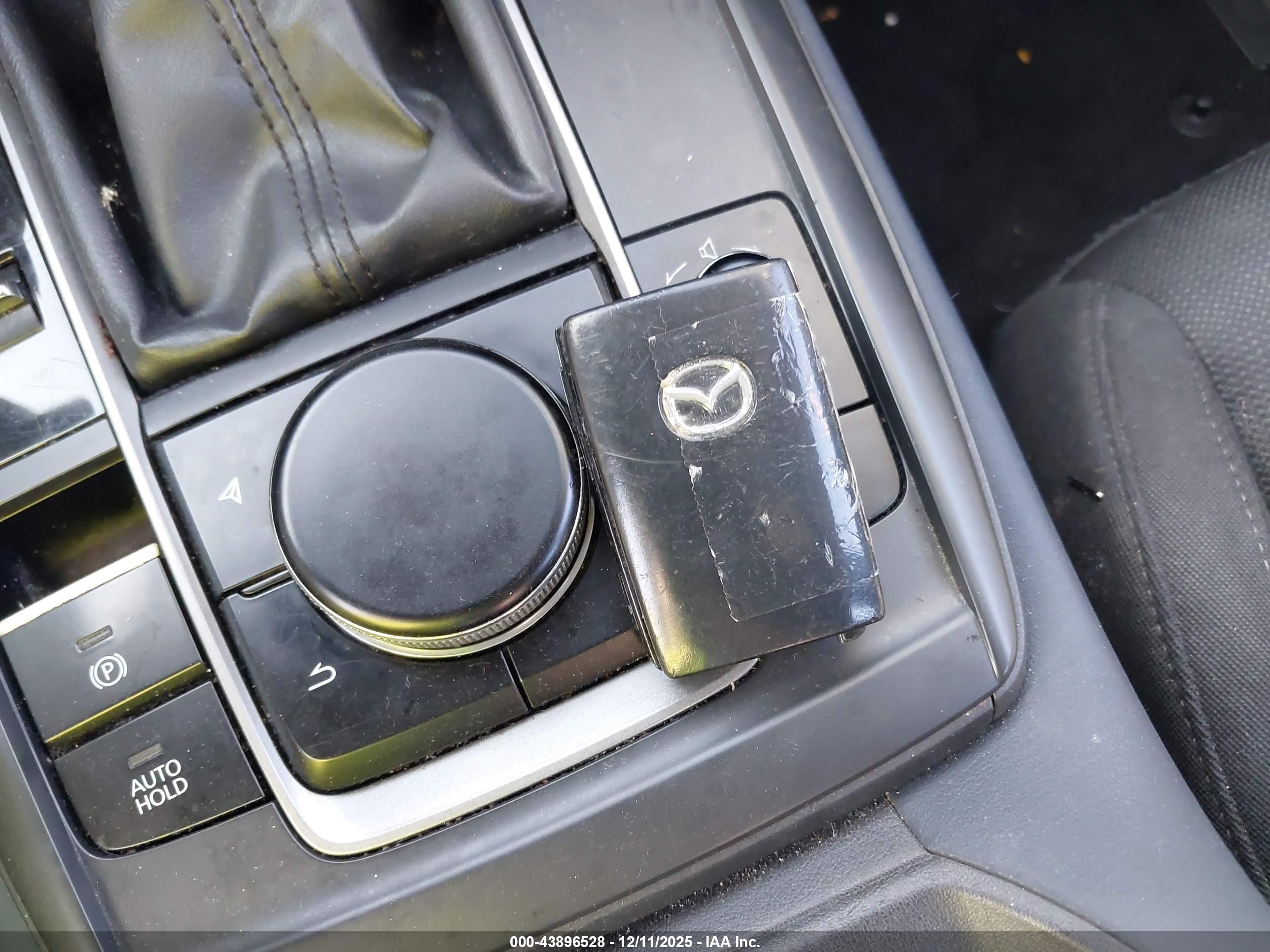 MAZDA CX-30 image 11