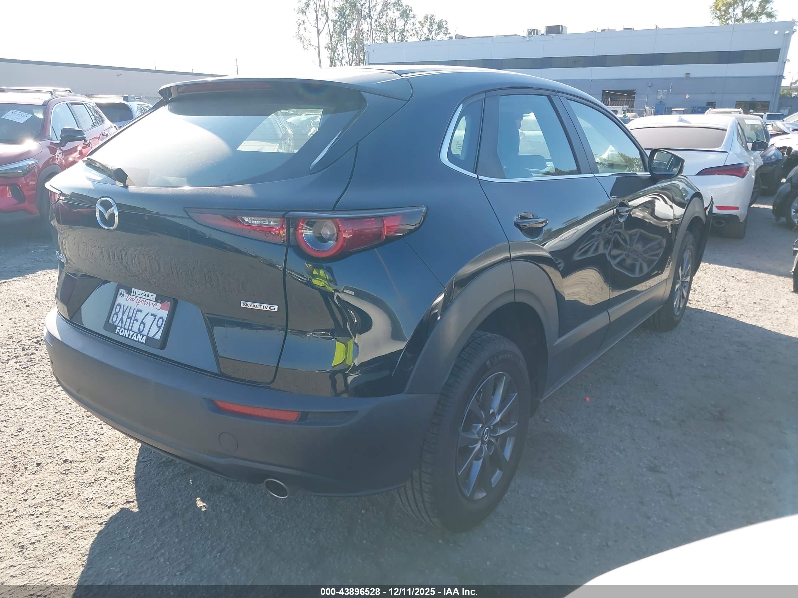 MAZDA CX-30 image 4