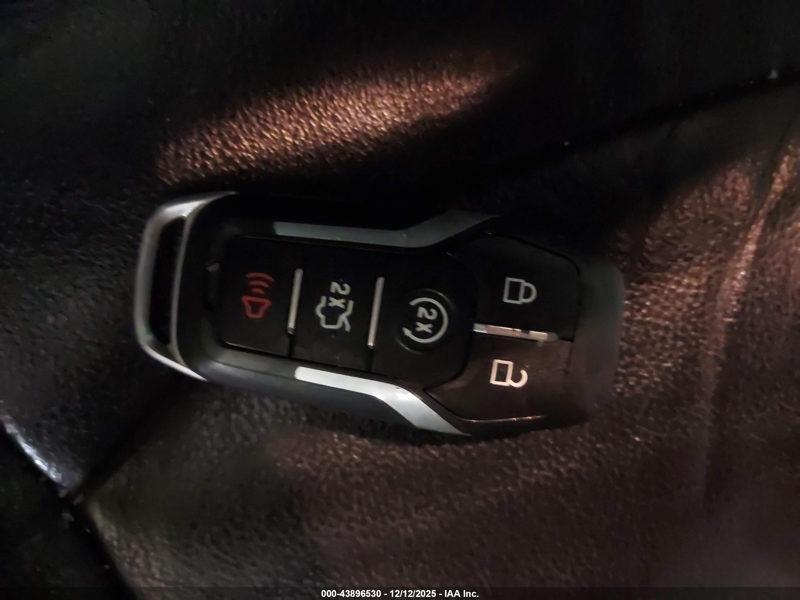 FORD EXPLORER image 11