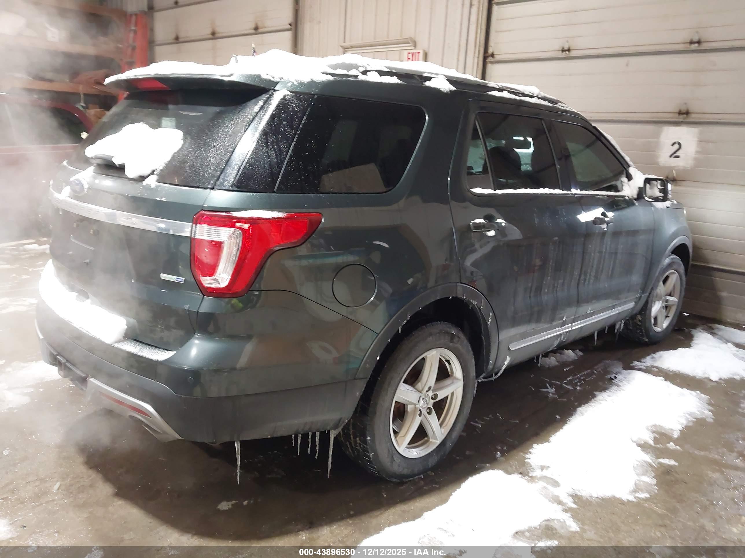 FORD EXPLORER image 4