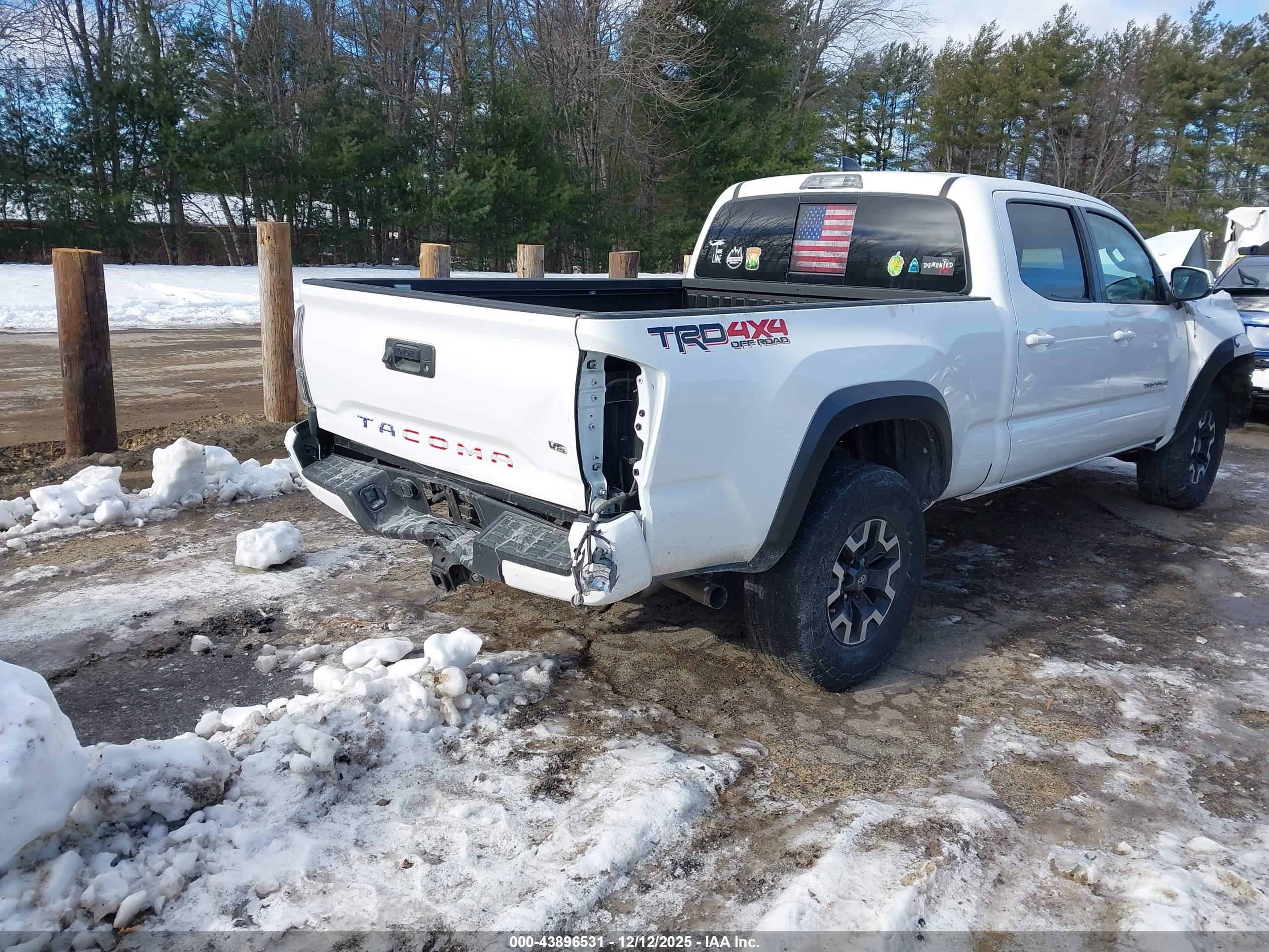 TOYOTA TACOMA image 4
