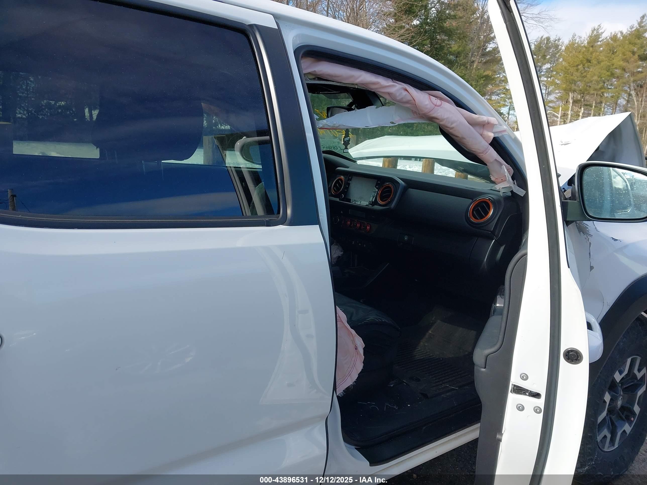 TOYOTA TACOMA image 5