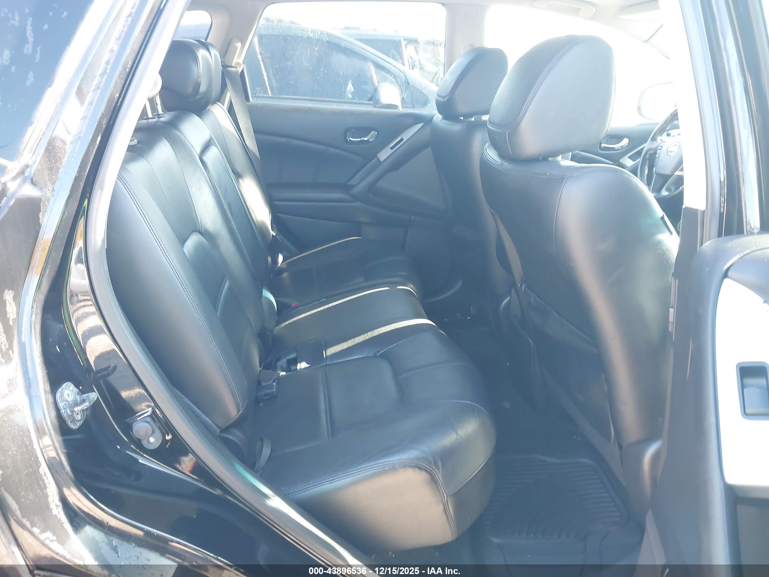 NISSAN MURANO image 8