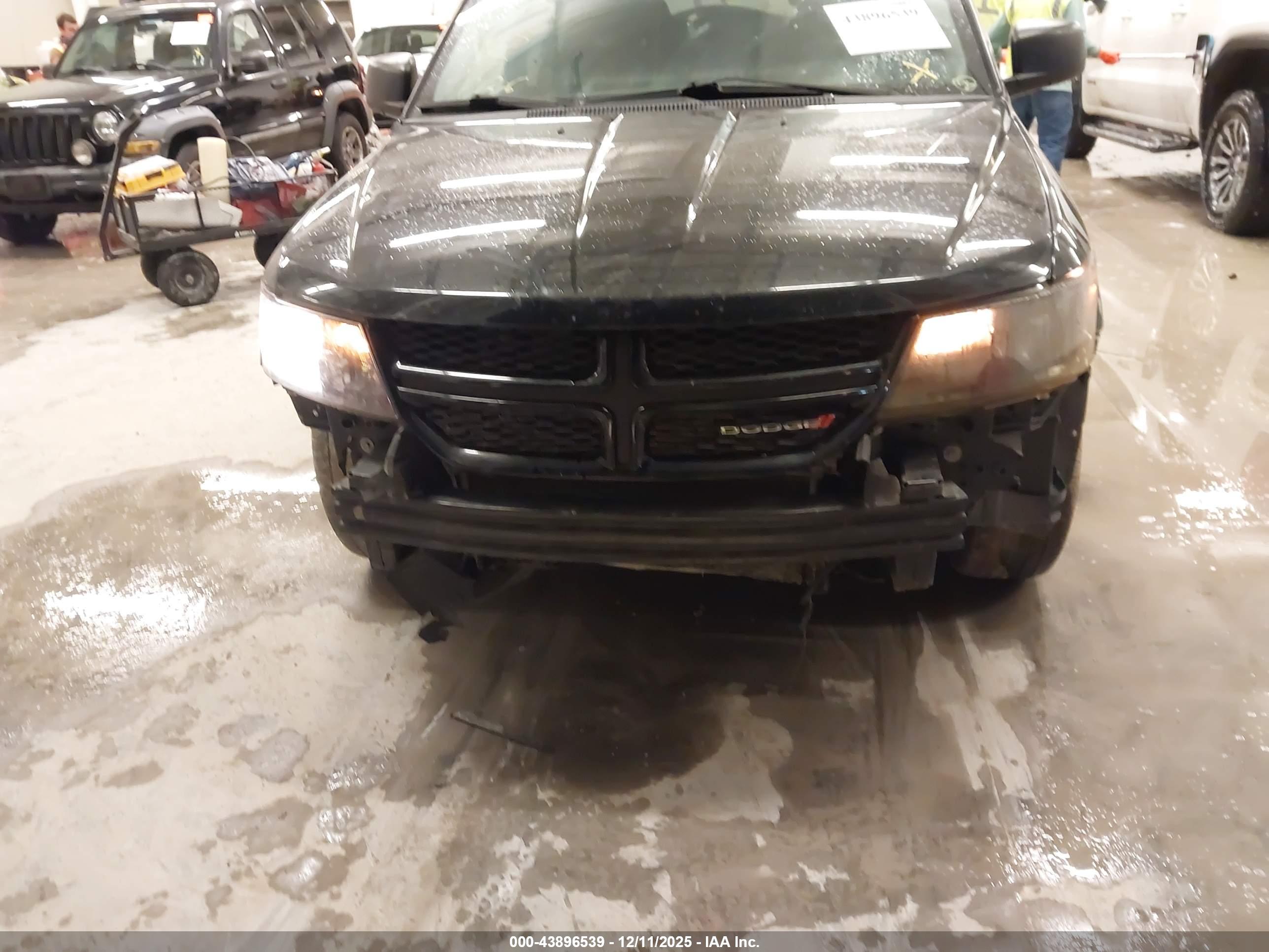 DODGE JOURNEY image 6
