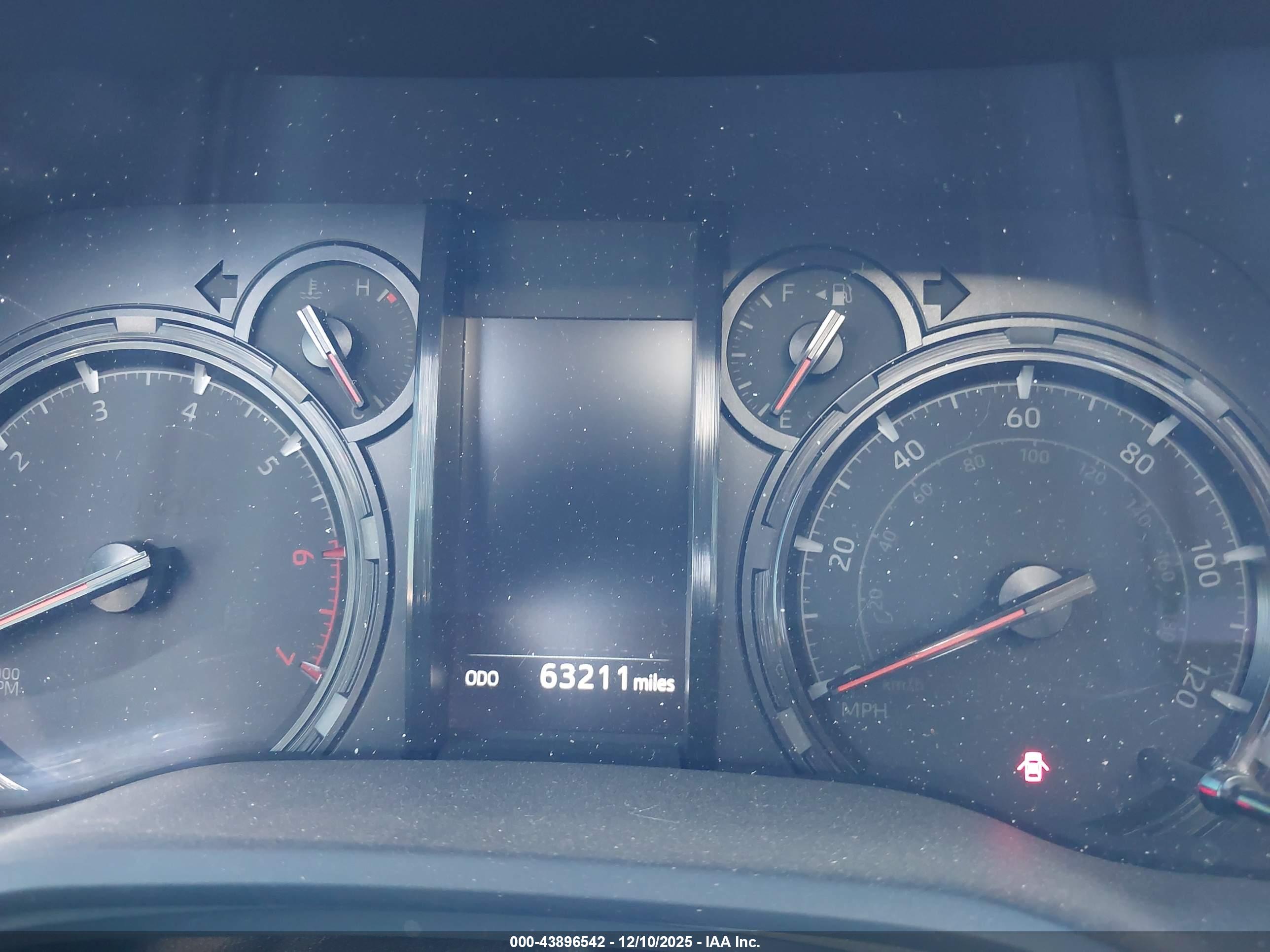 TOYOTA 4RUNNER image 7