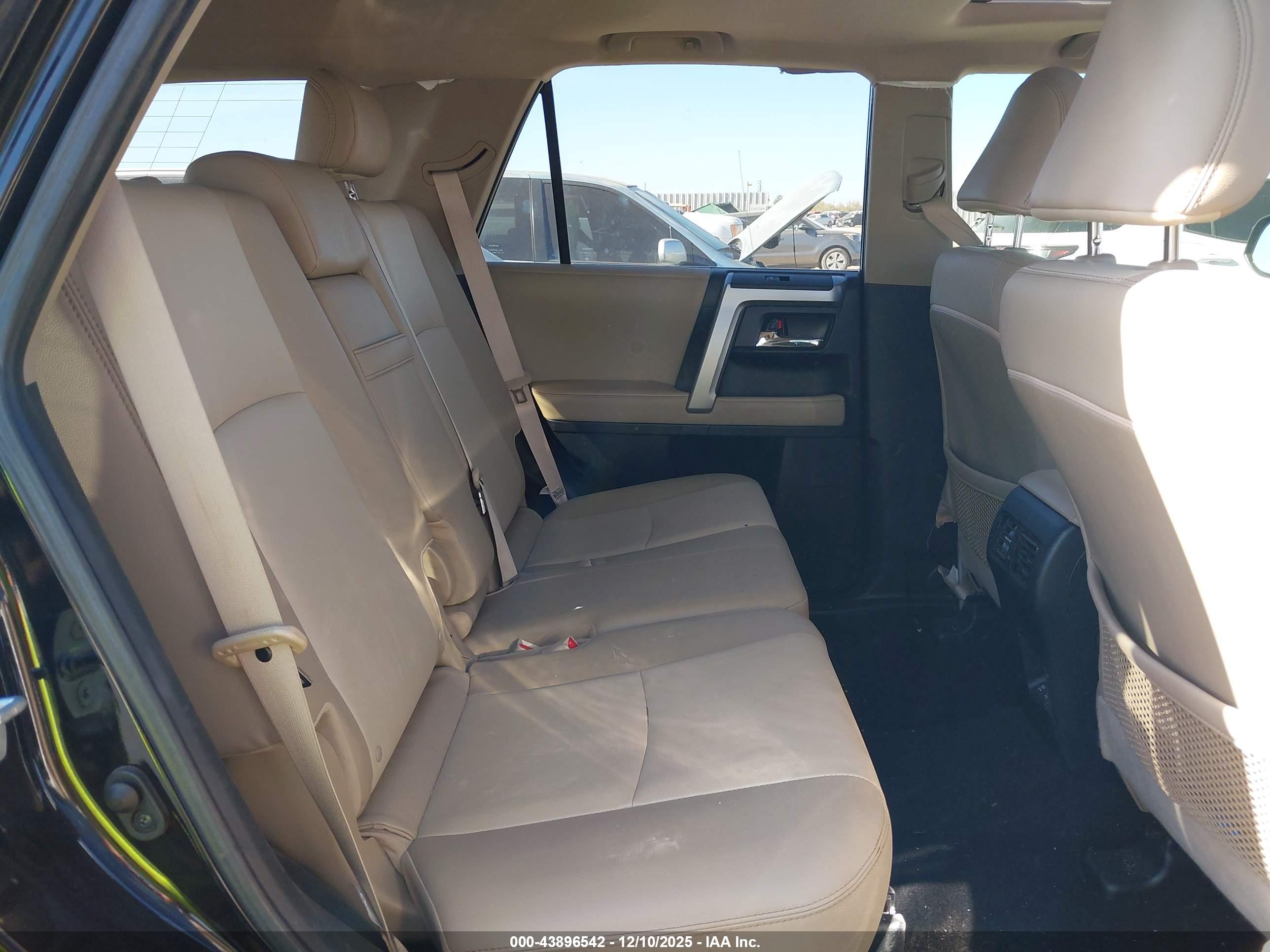 TOYOTA 4RUNNER image 8