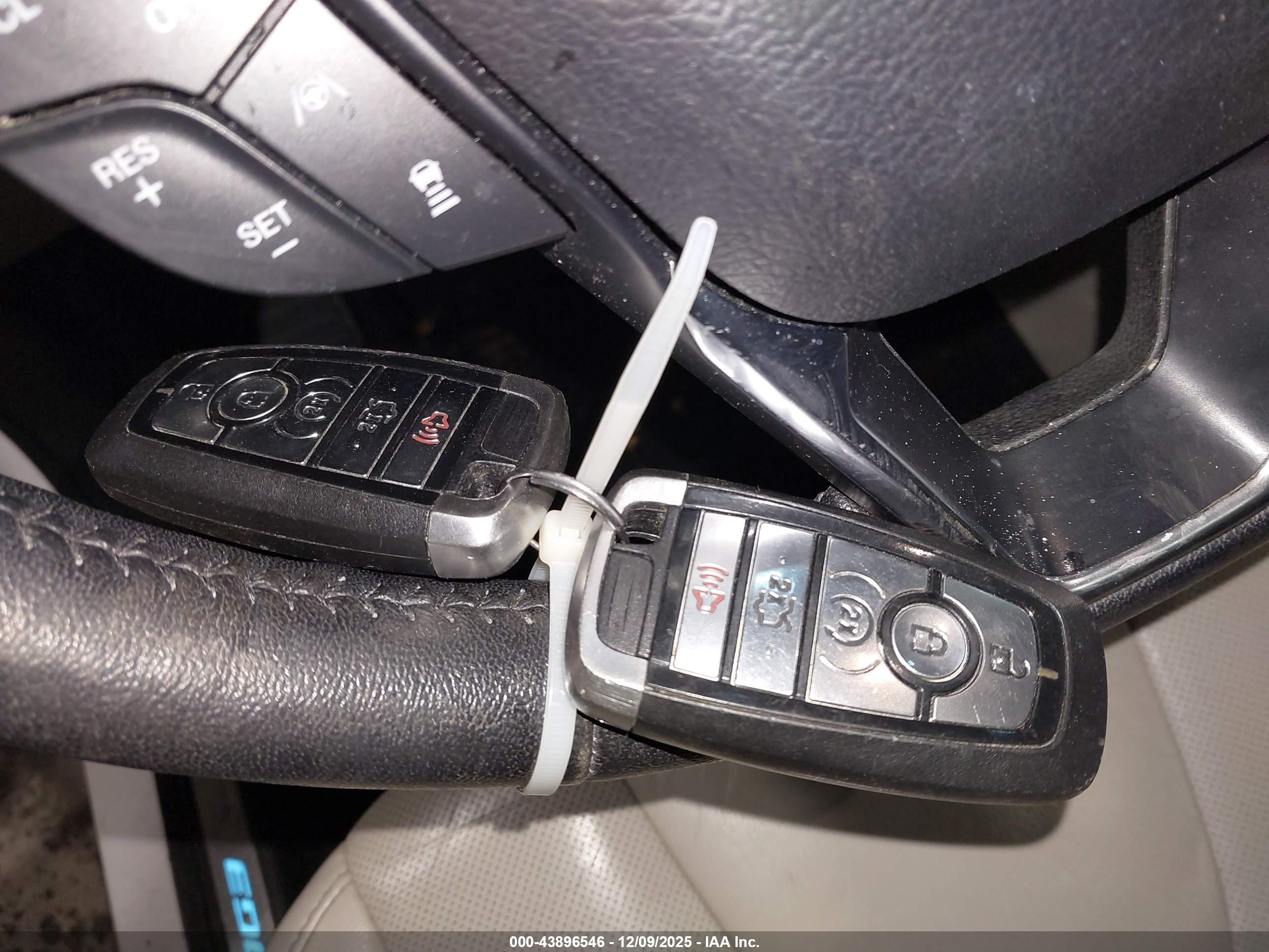 FORD EDGE image 11