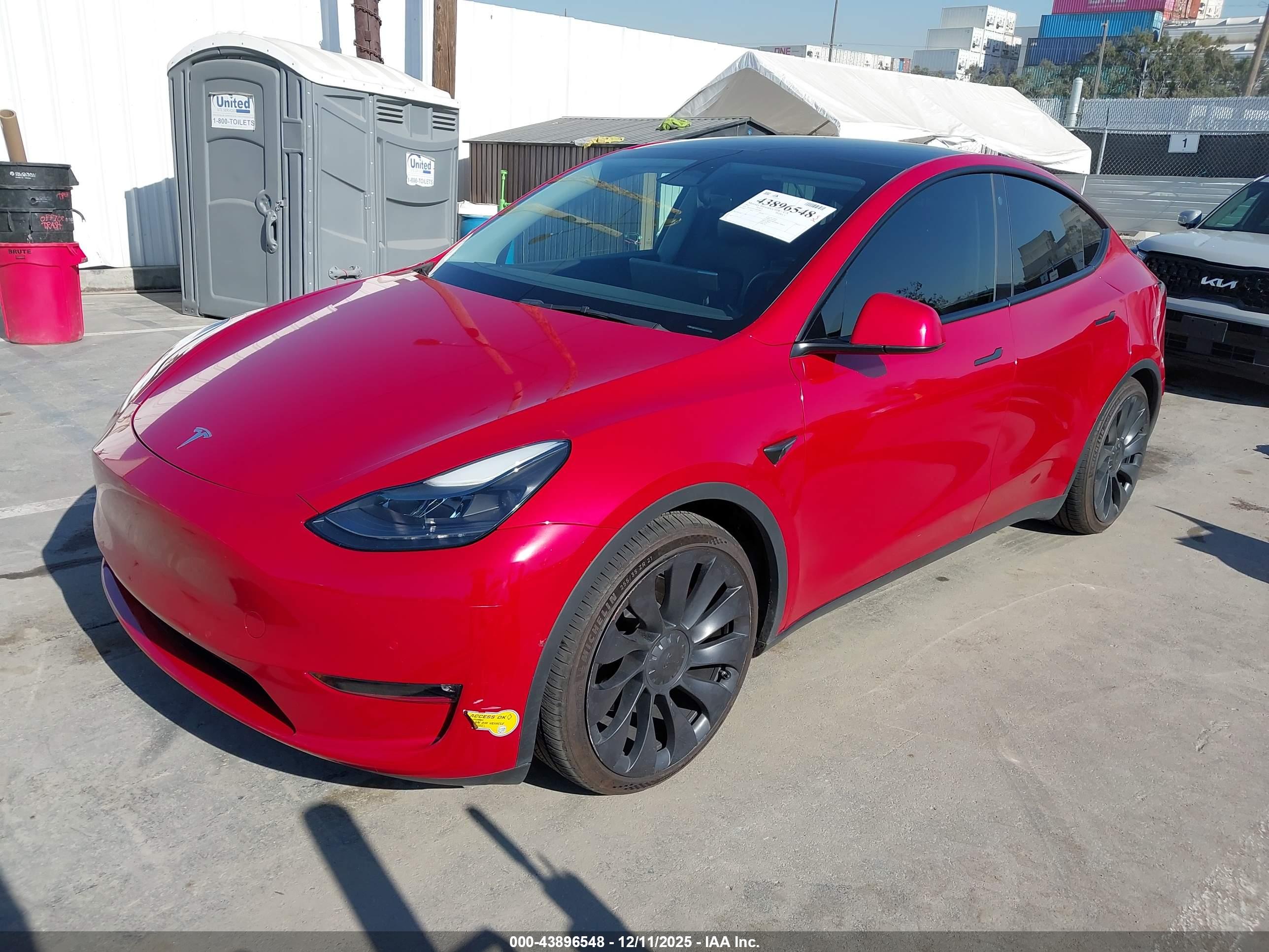 TESLA MODEL image 2