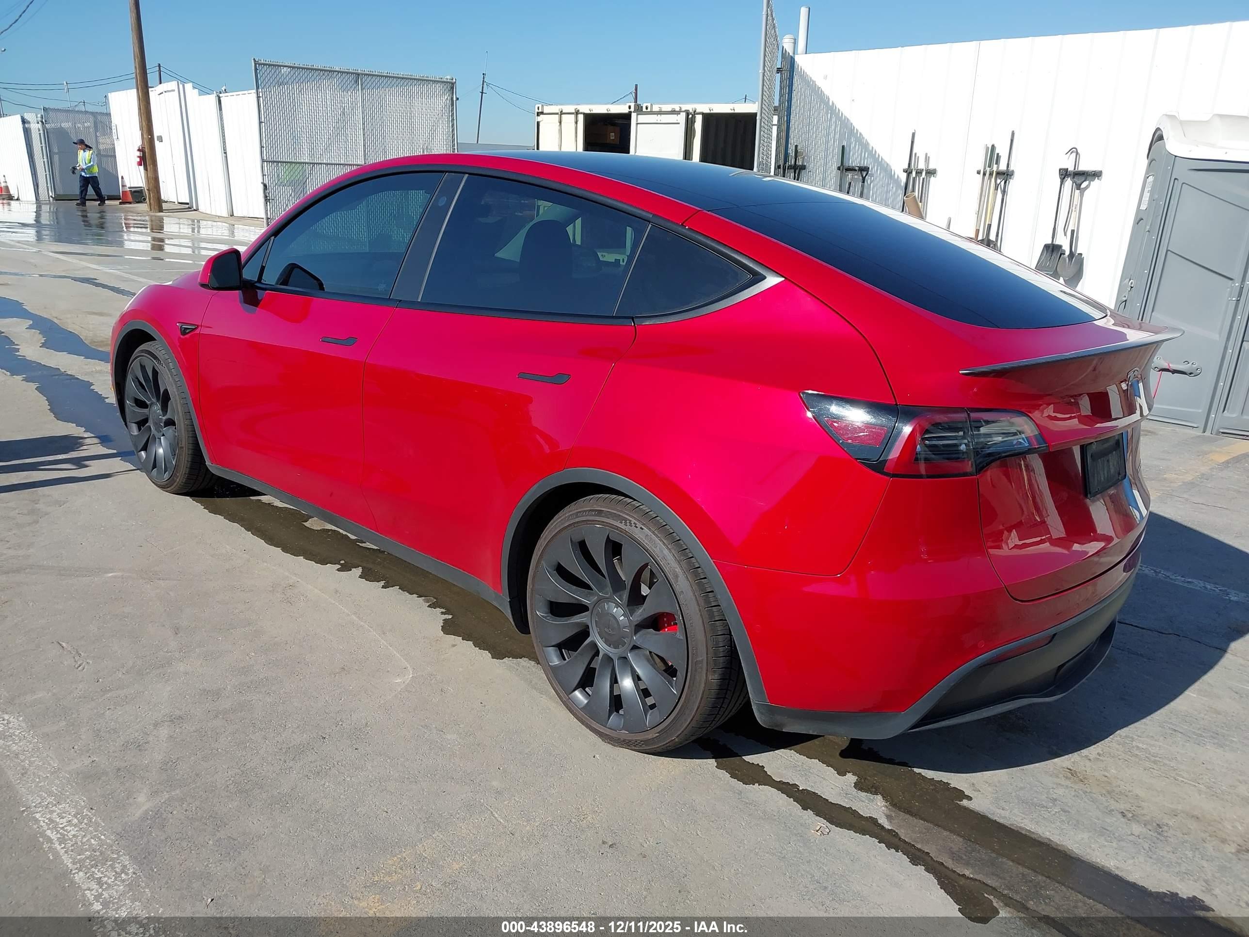 TESLA MODEL image 3
