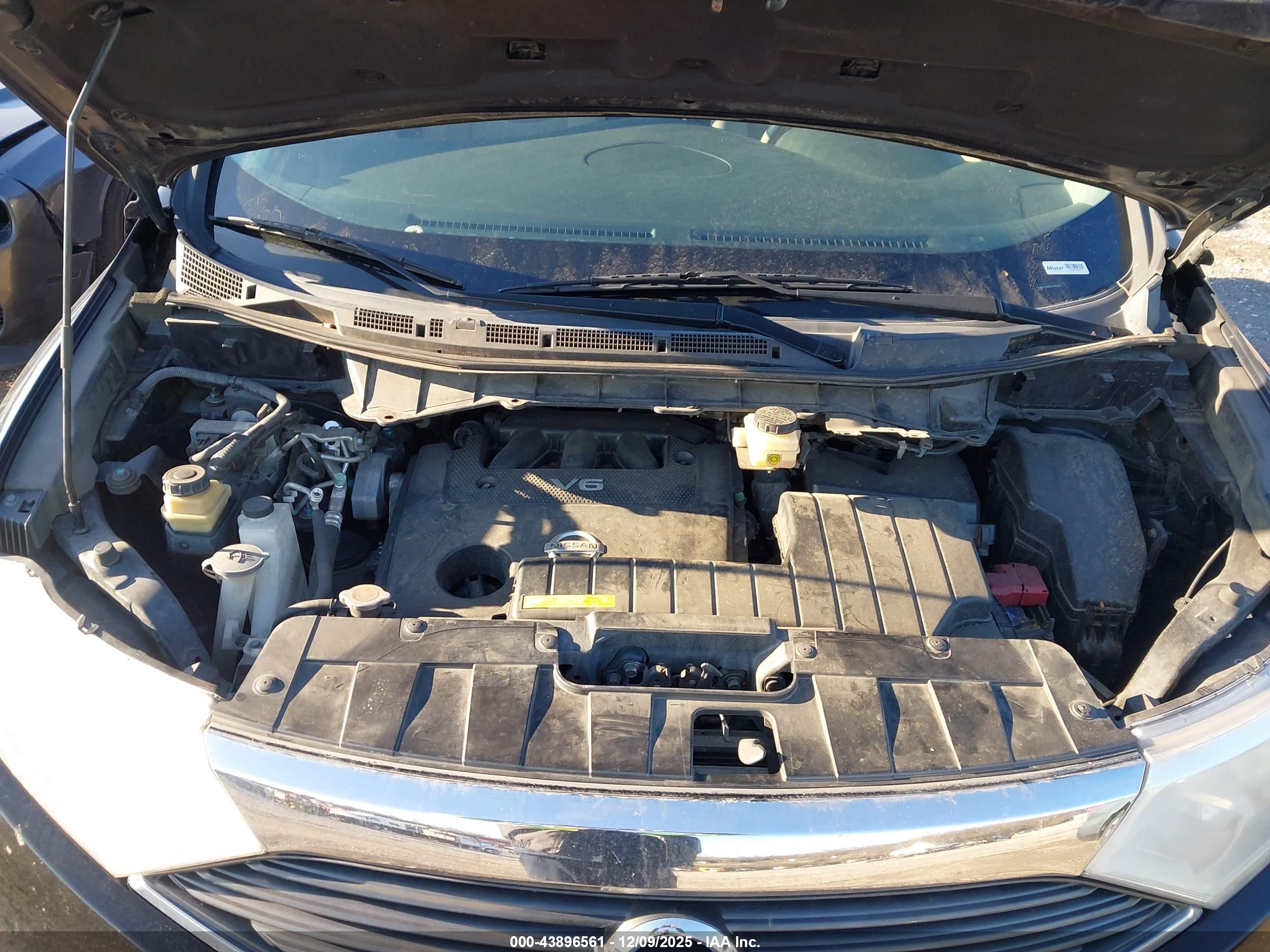 NISSAN QUEST image 10