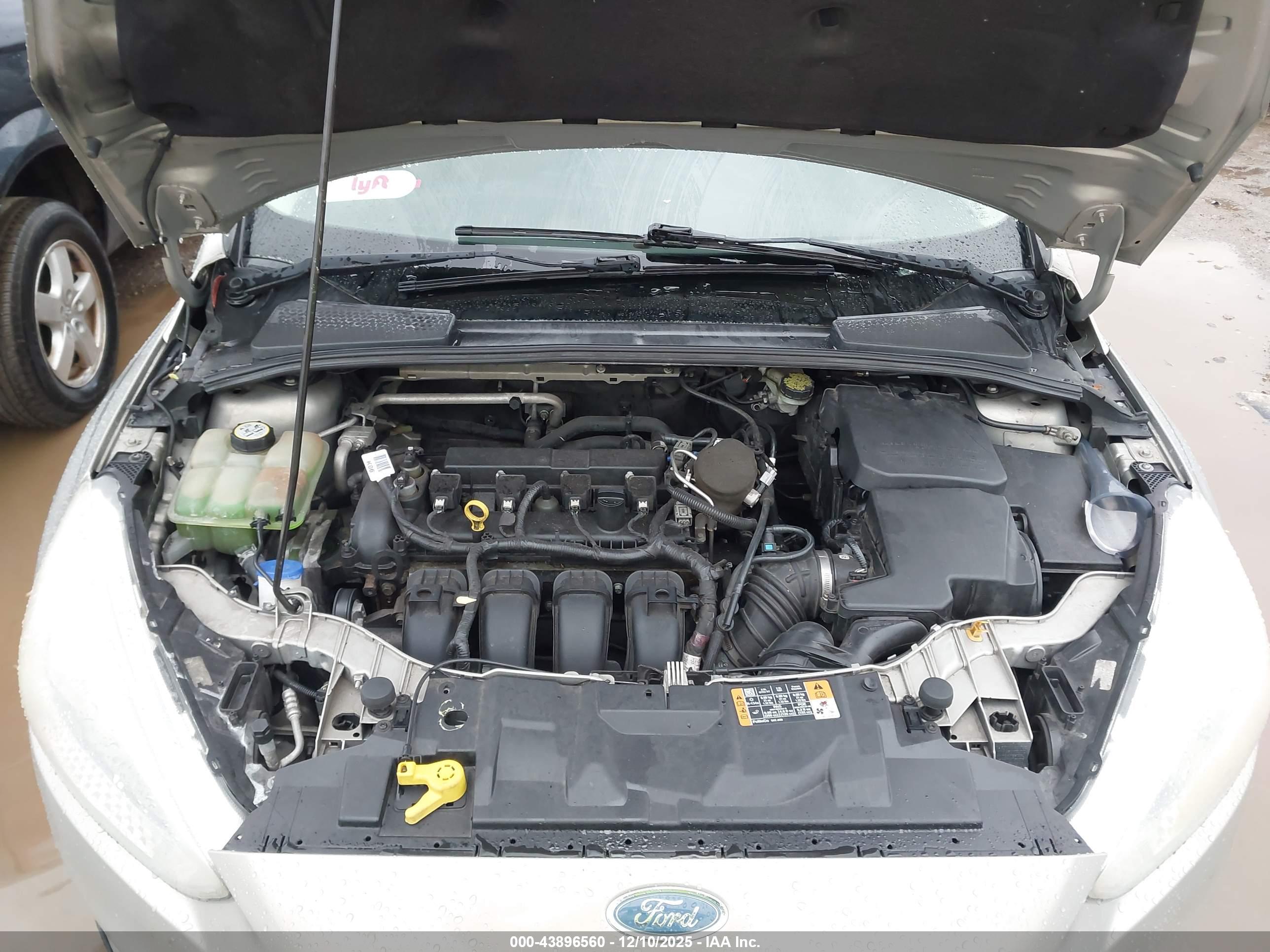 FORD FOCUS image 10