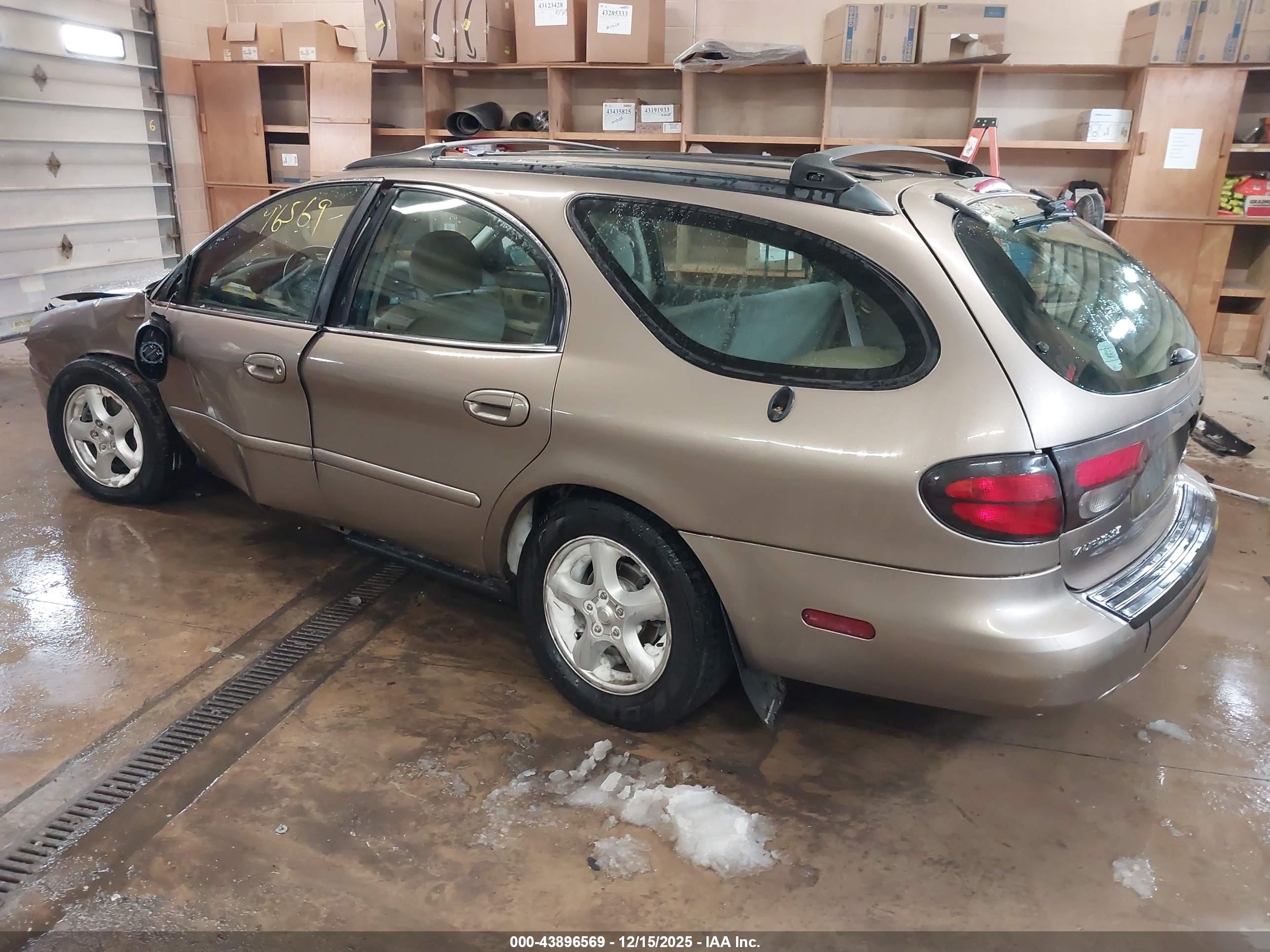 FORD TAURUS image 3