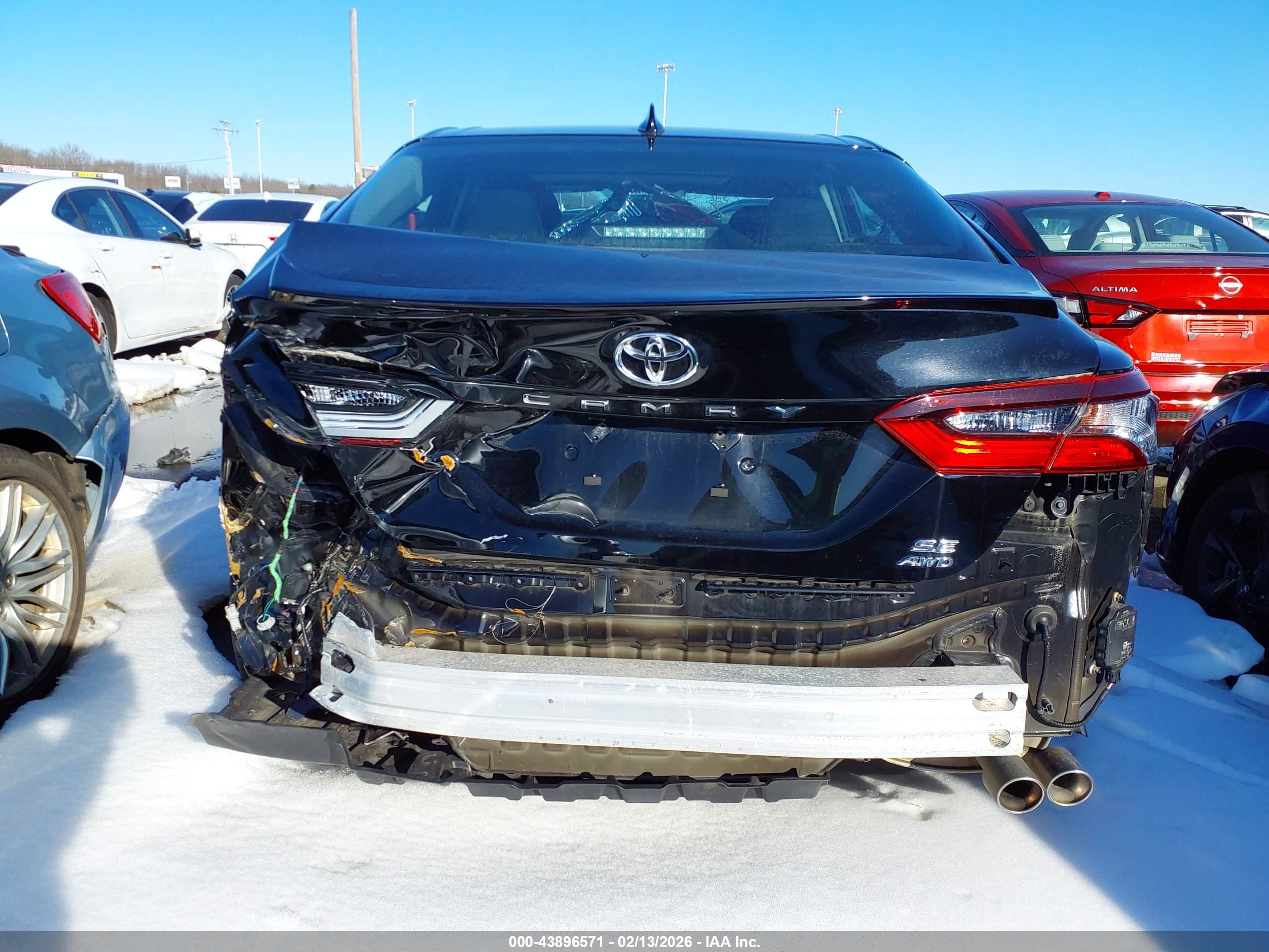 TOYOTA CAMRY image 6