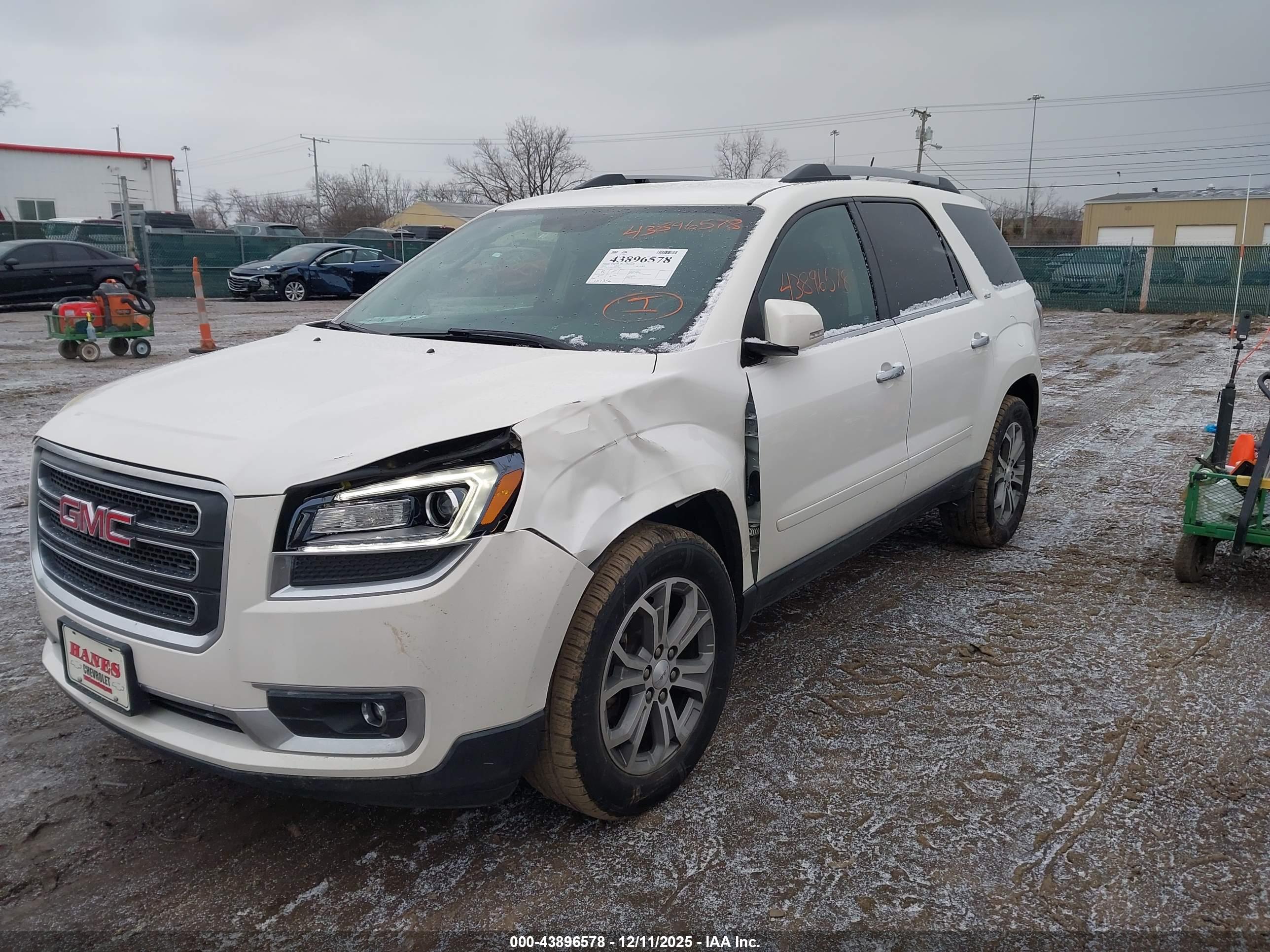GMC ACADIA image 6