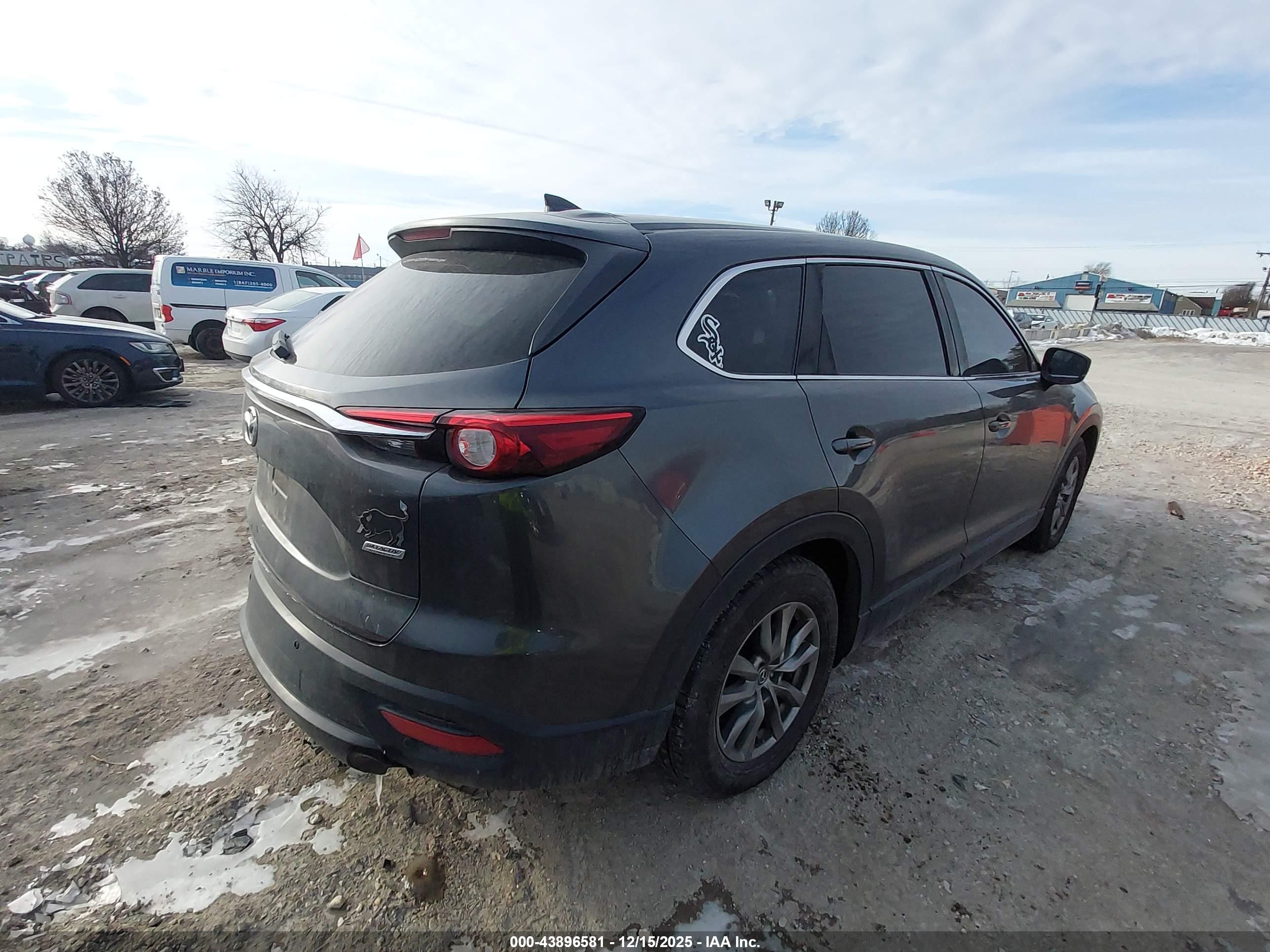 MAZDA CX-9 image 4