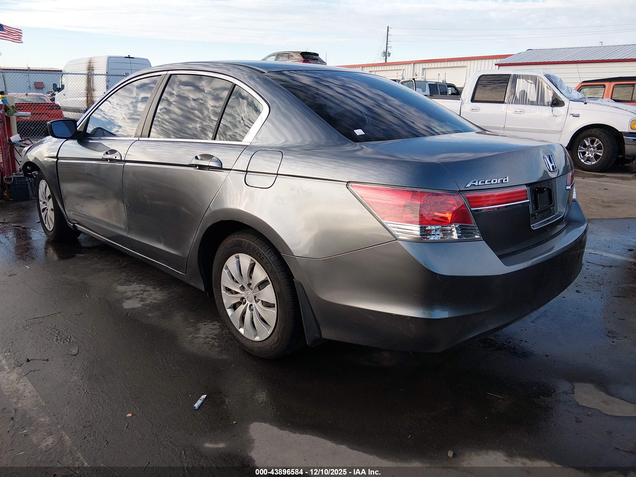HONDA ACCORD image 3