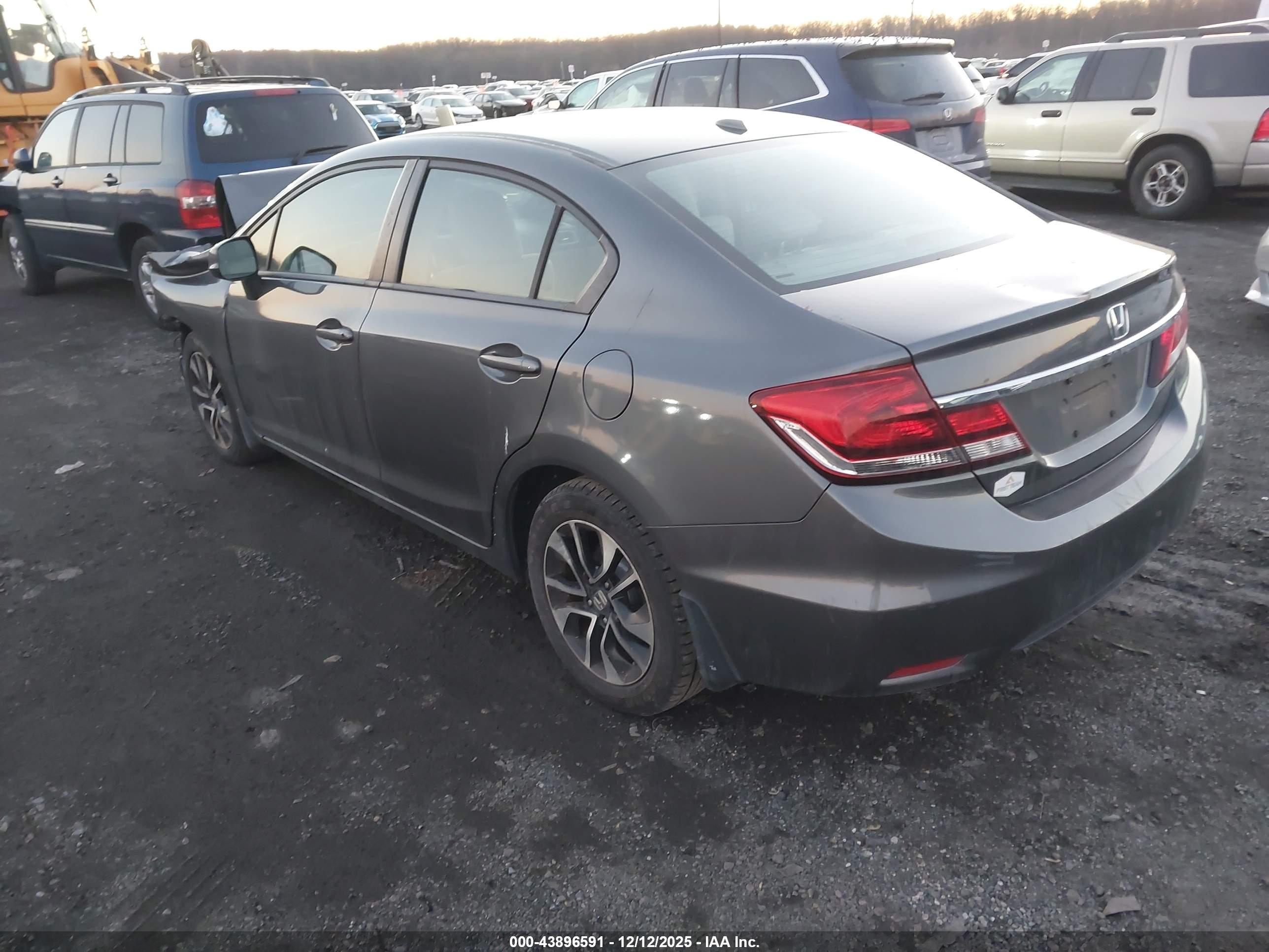 HONDA CIVIC image 3