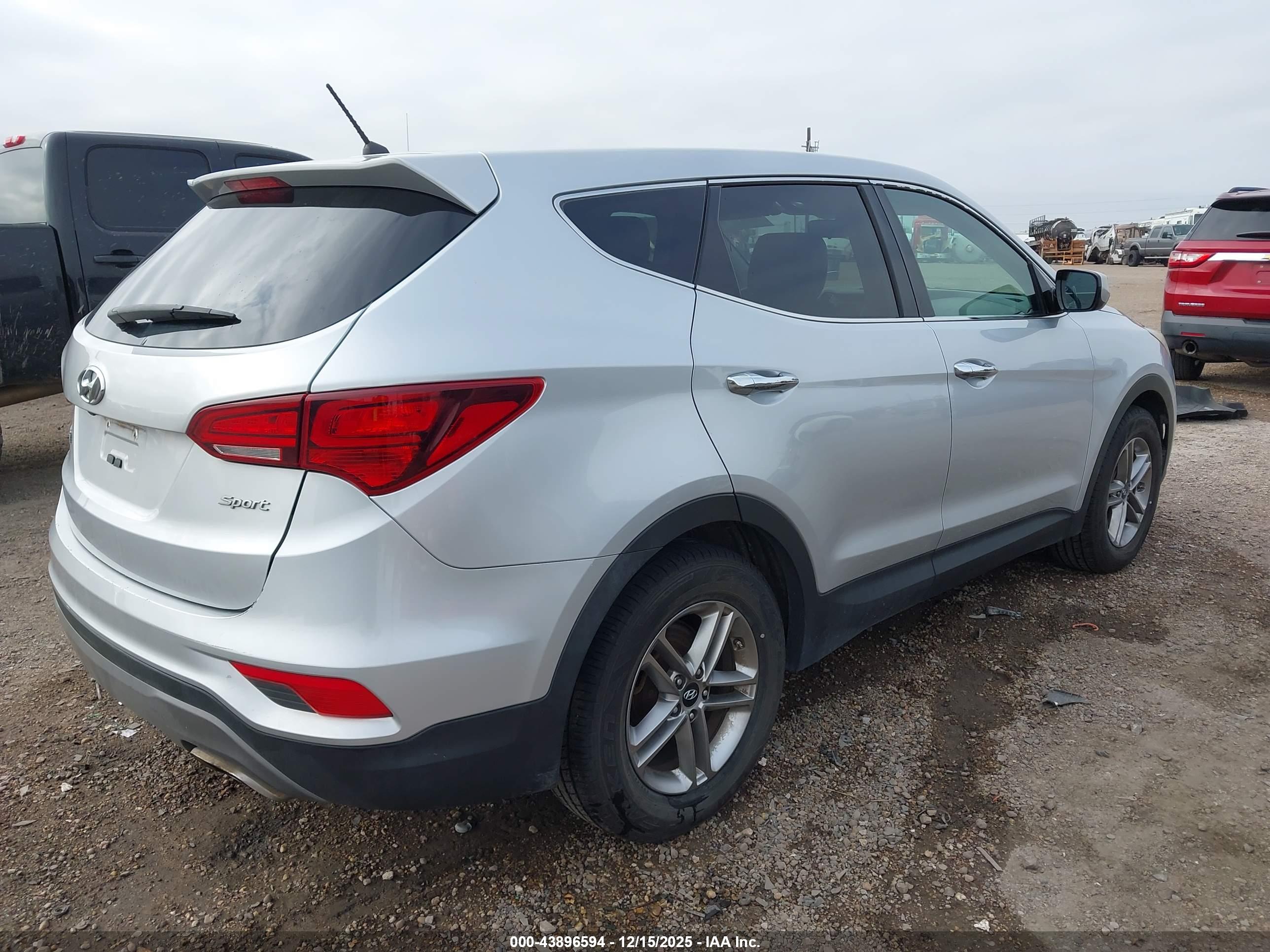 HYUNDAI SANTA image 4