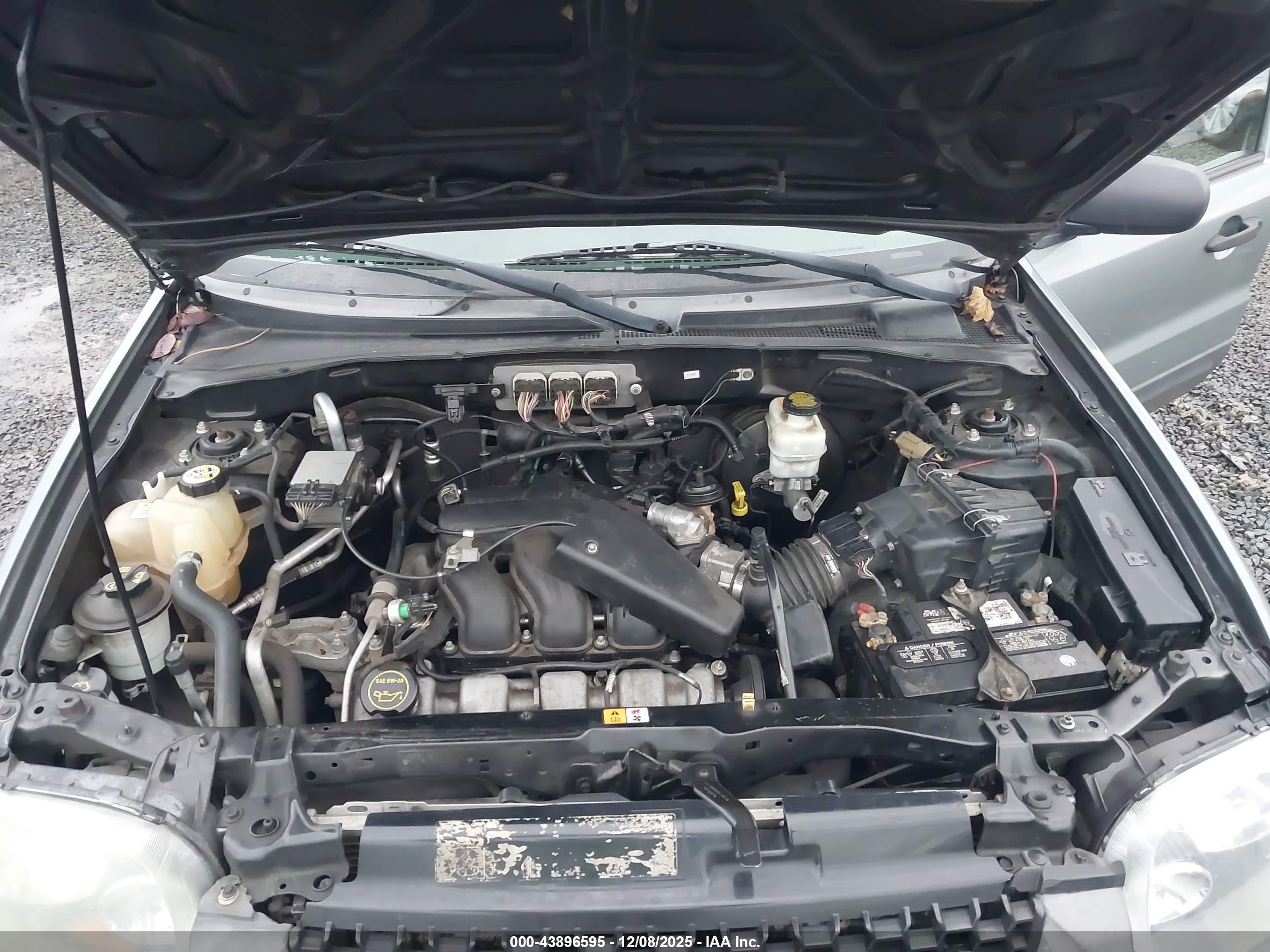 FORD ESCAPE image 10