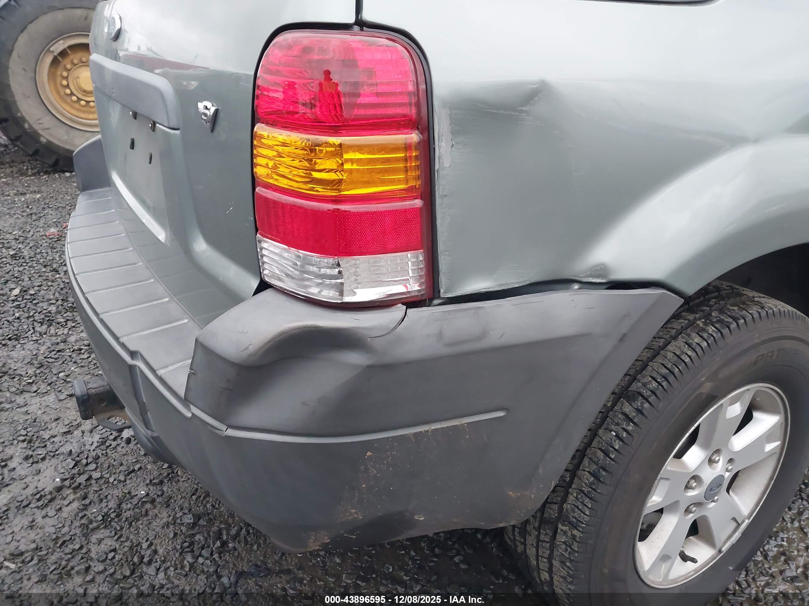 FORD ESCAPE image 6