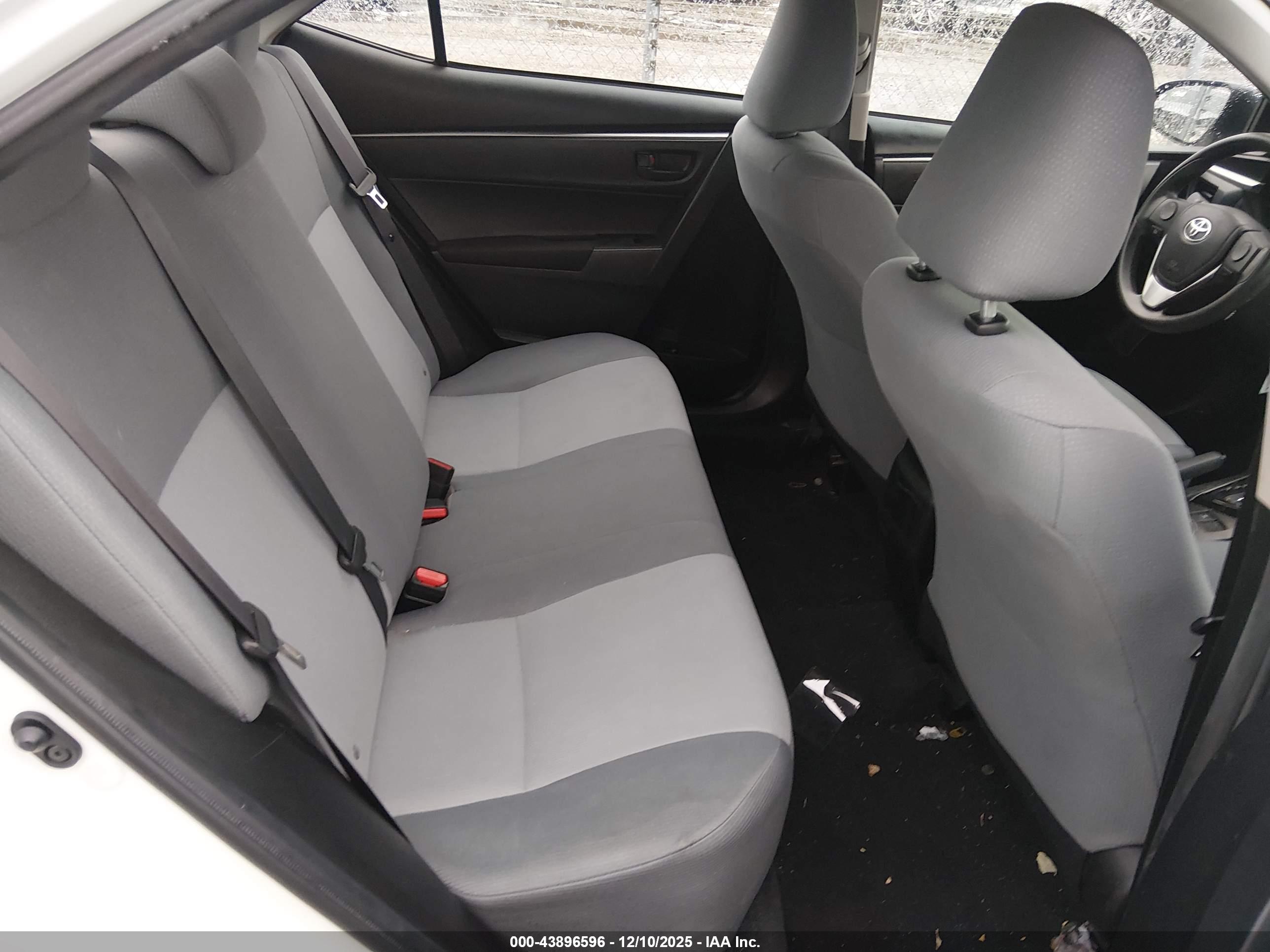 TOYOTA COROLLA image 8