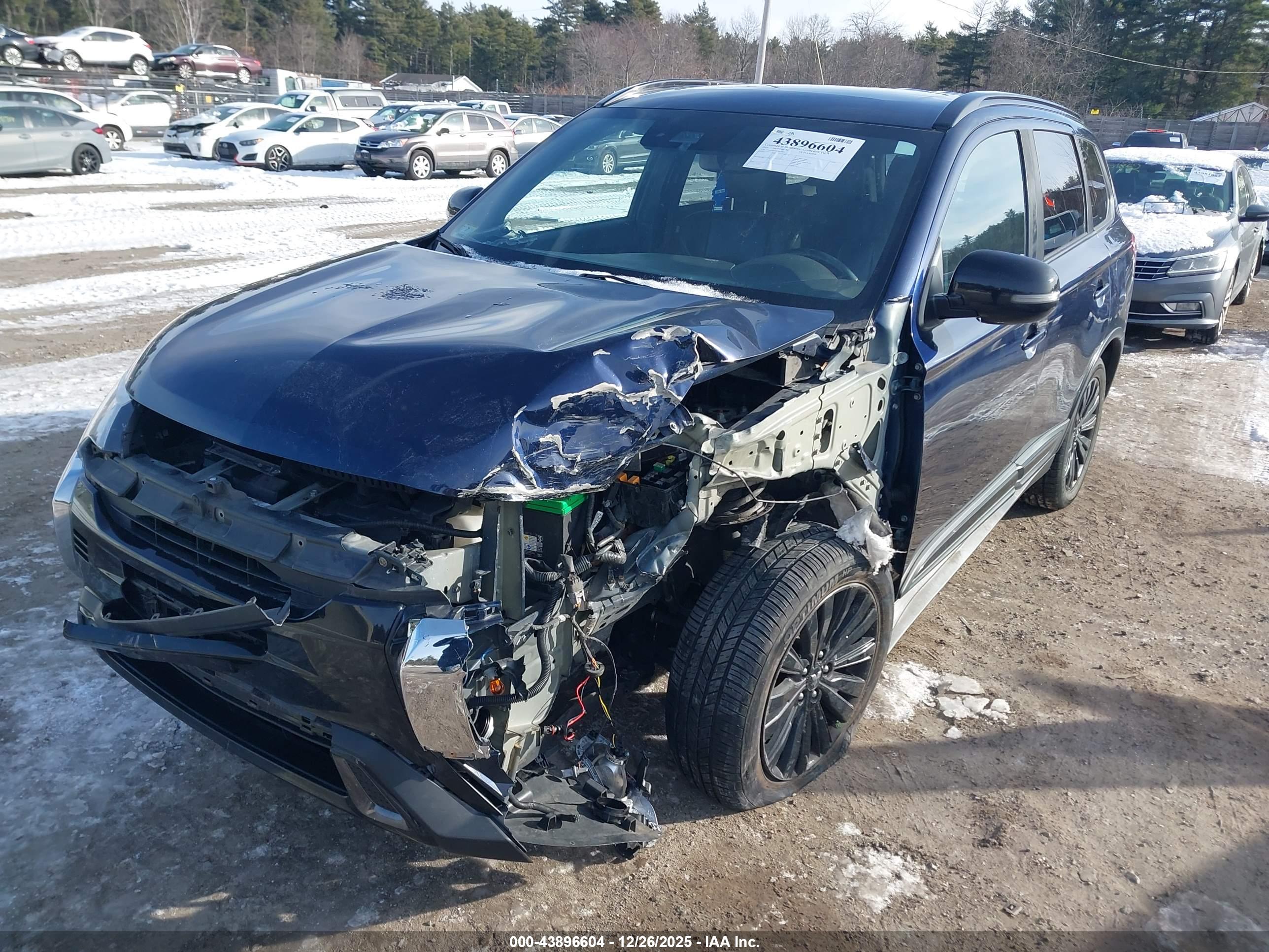 MITSUBISHI OUTLANDER image 6