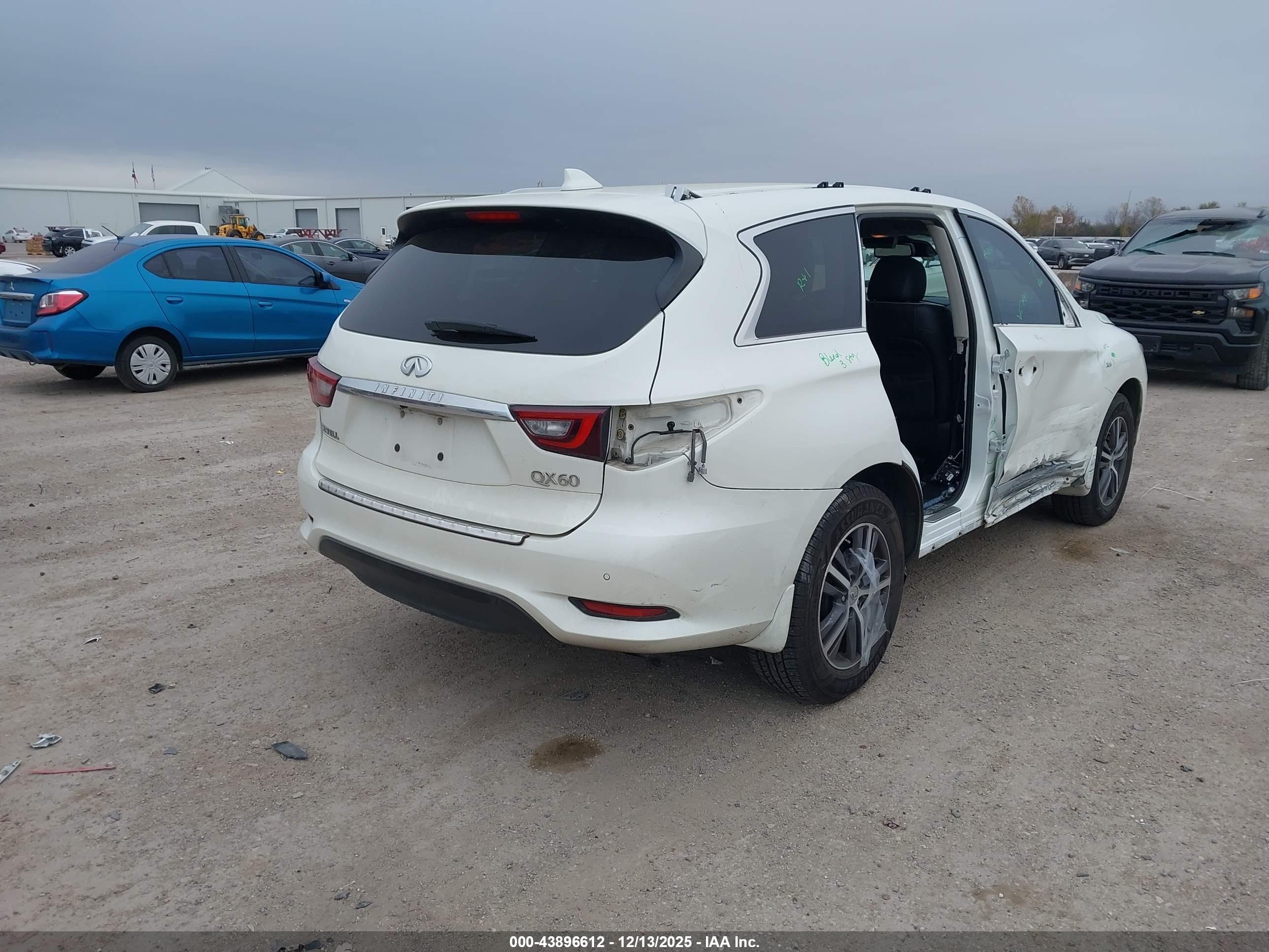INFINITI QX60 image 4