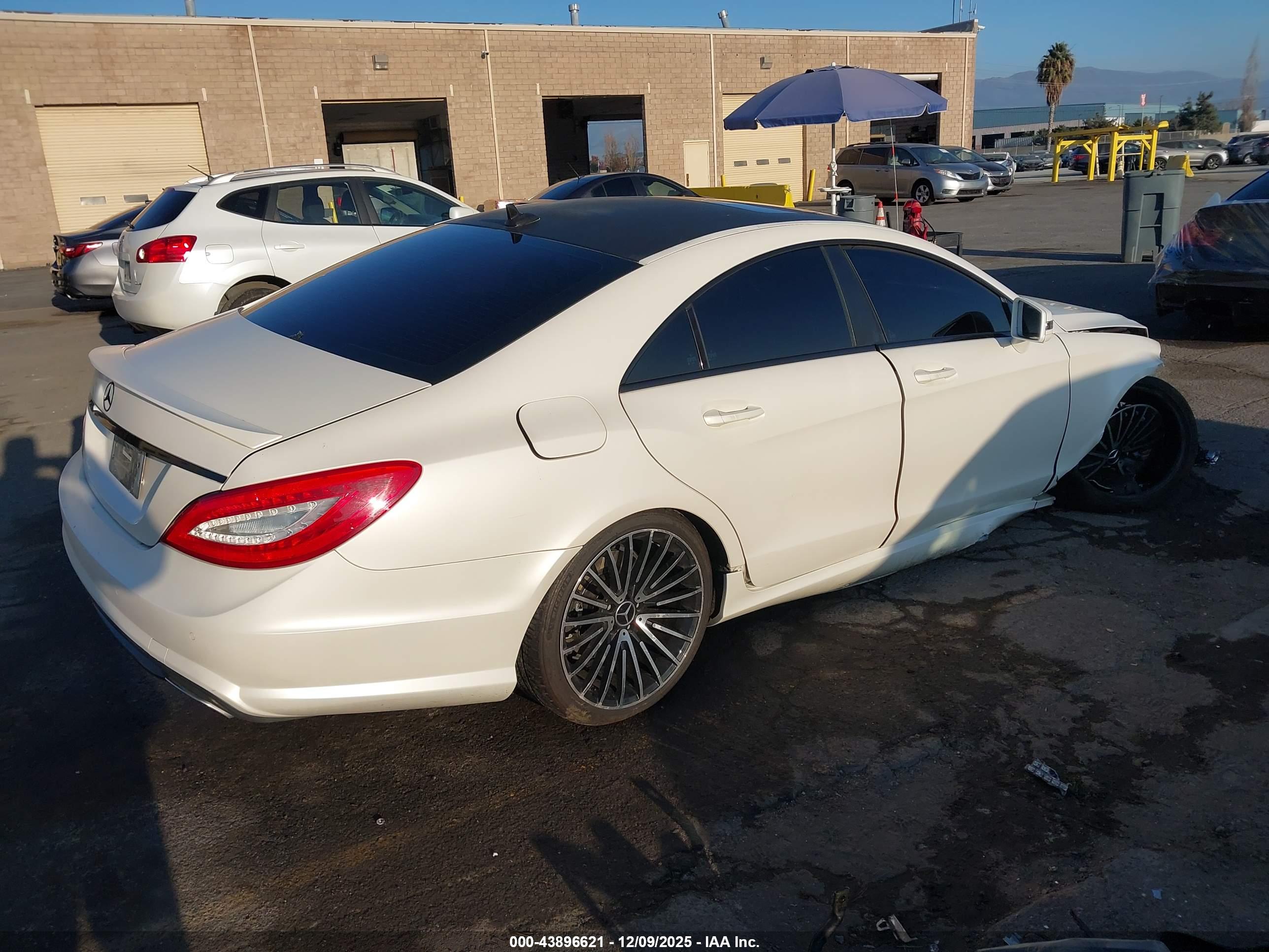 MERCEDES-BENZ CLS image 4