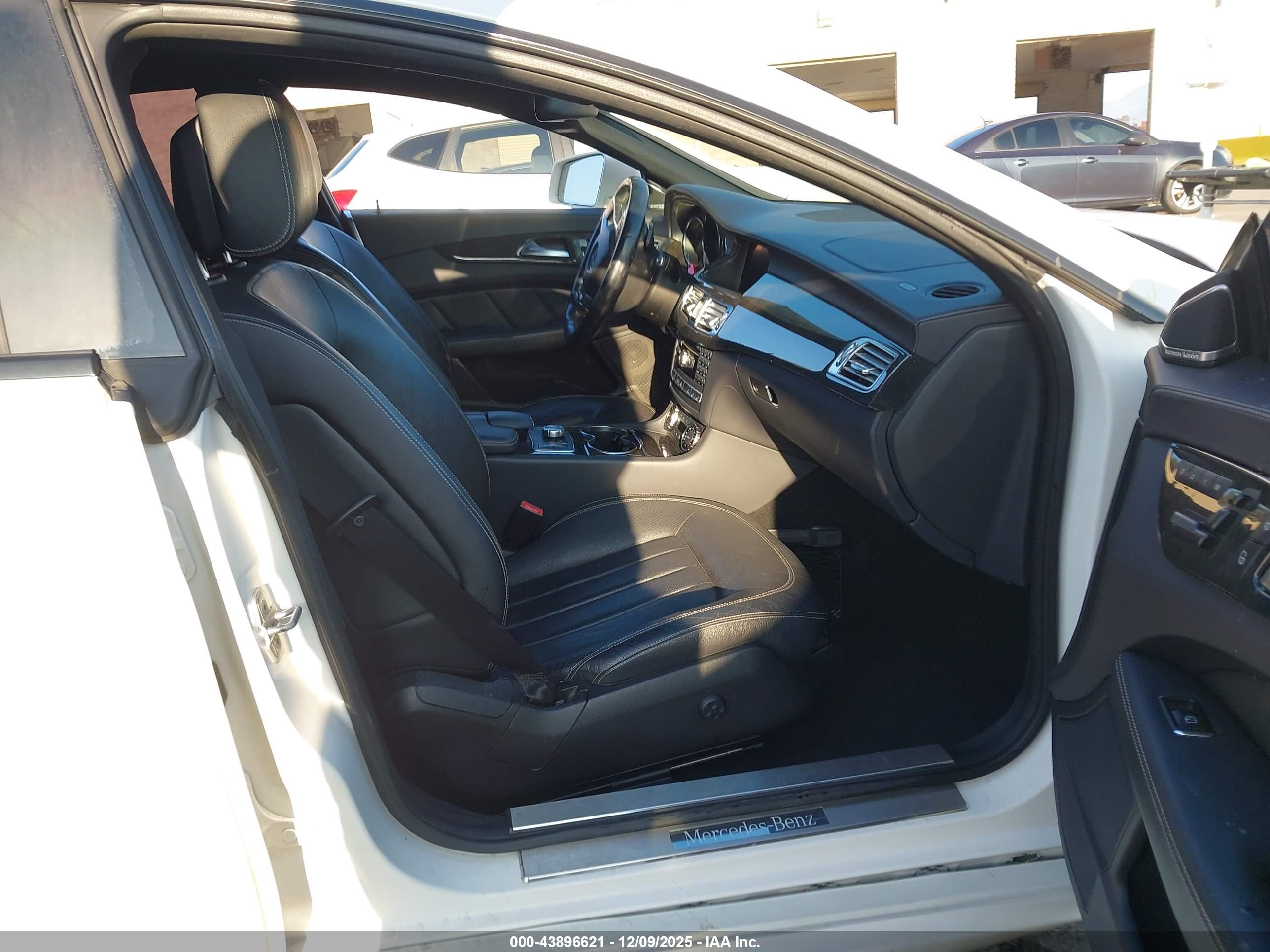 MERCEDES-BENZ CLS image 5
