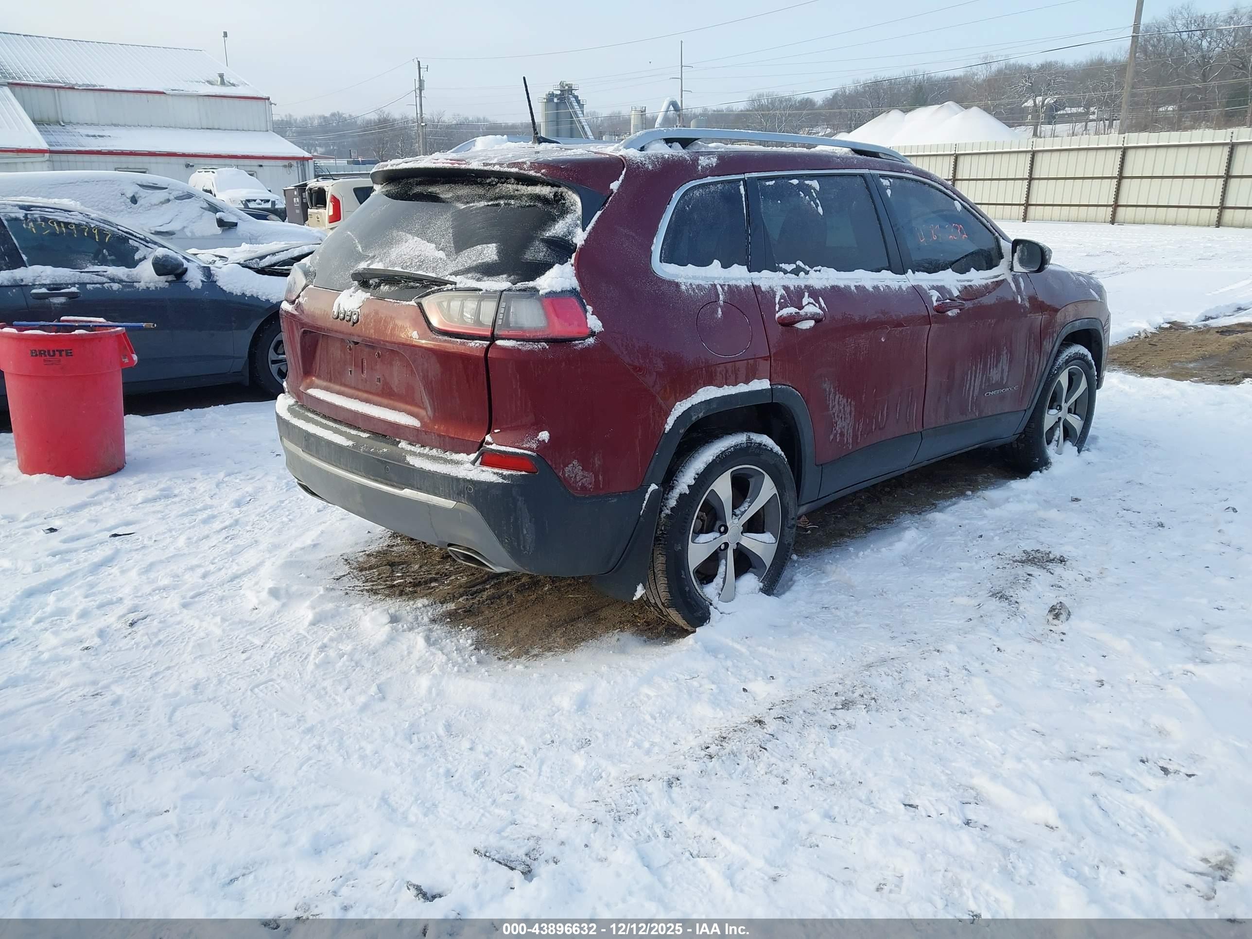 JEEP CHEROKEE image 4