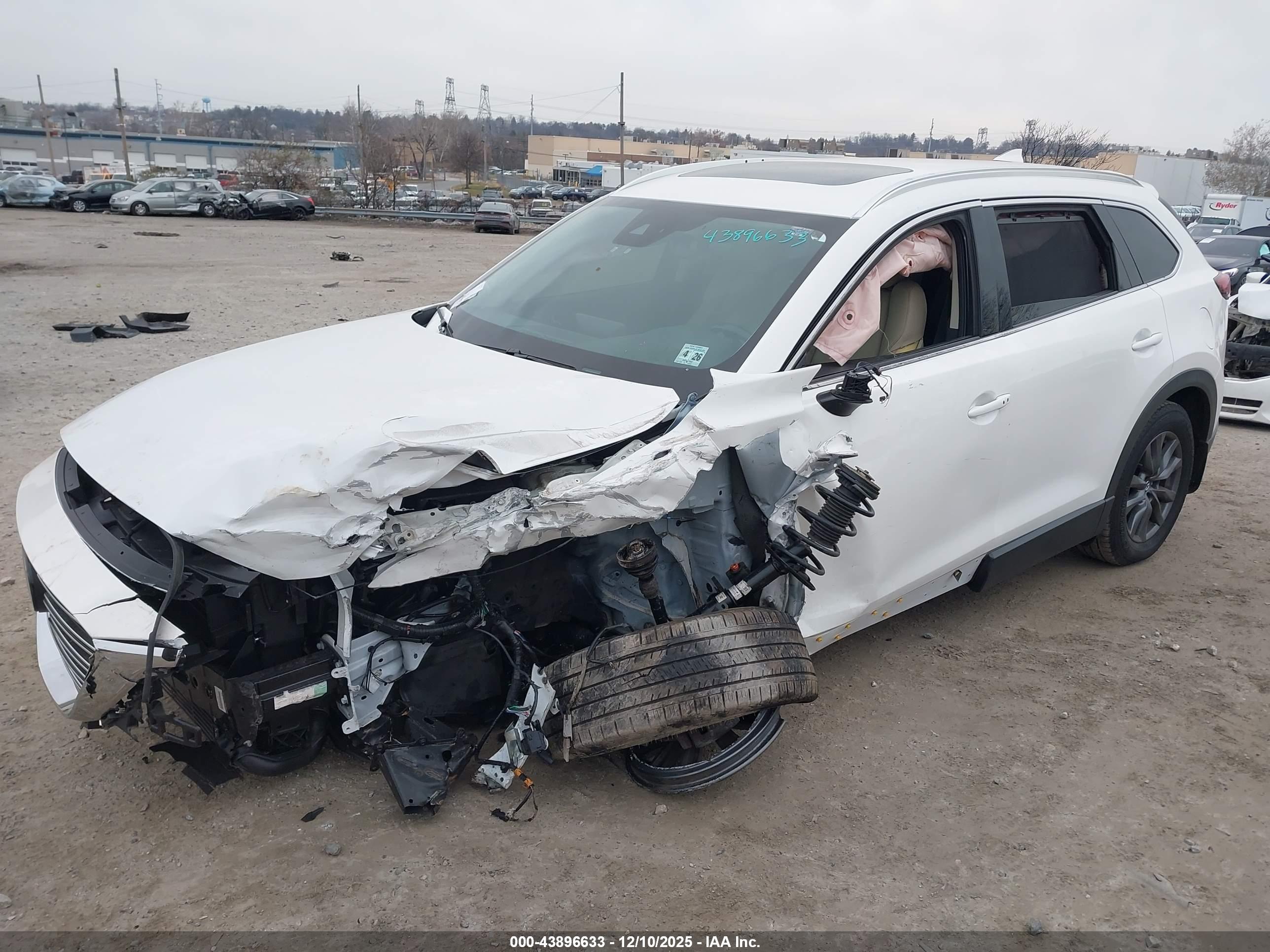 MAZDA CX-9 image 2