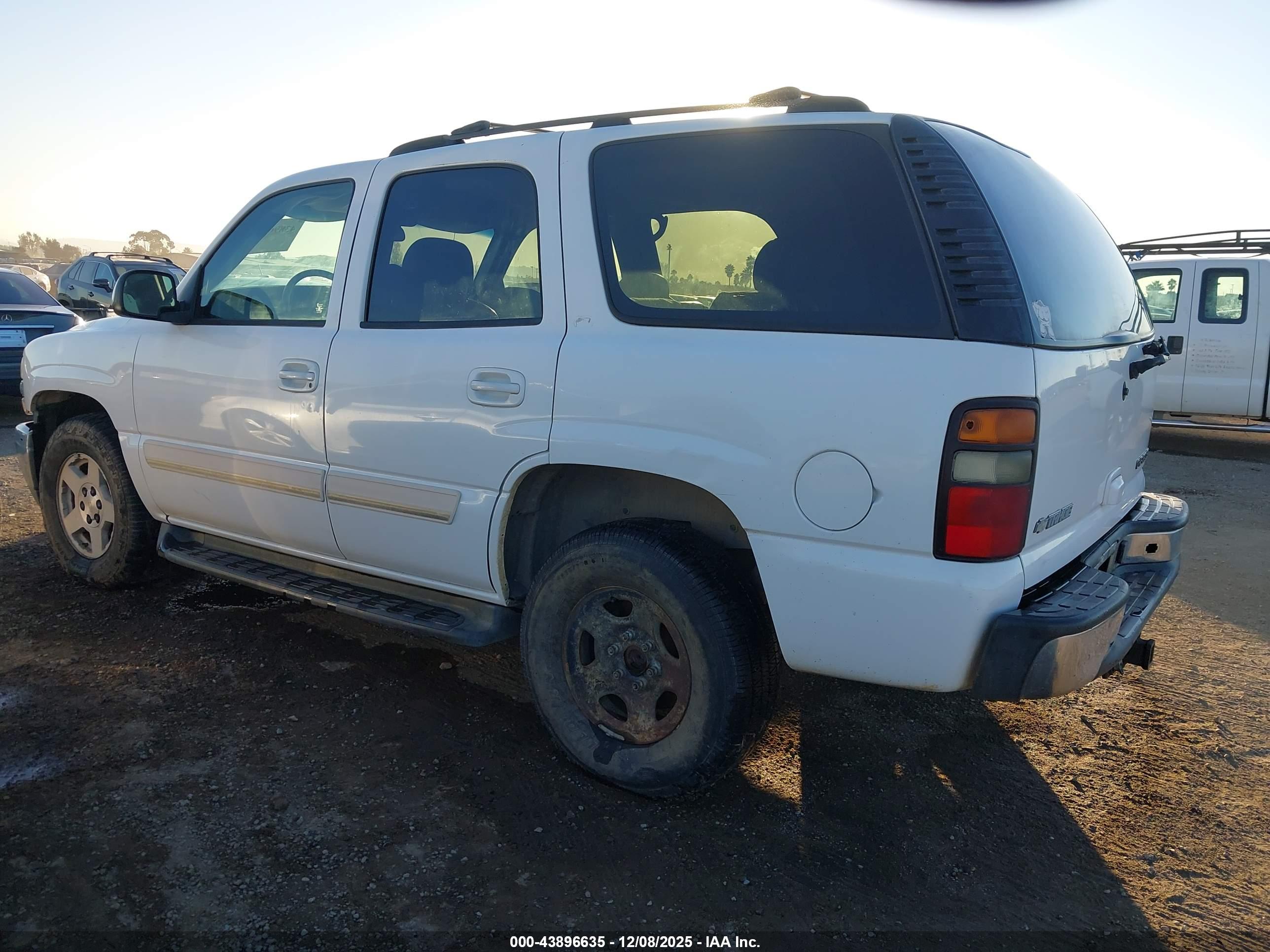 CHEVROLET TAHOE image 3