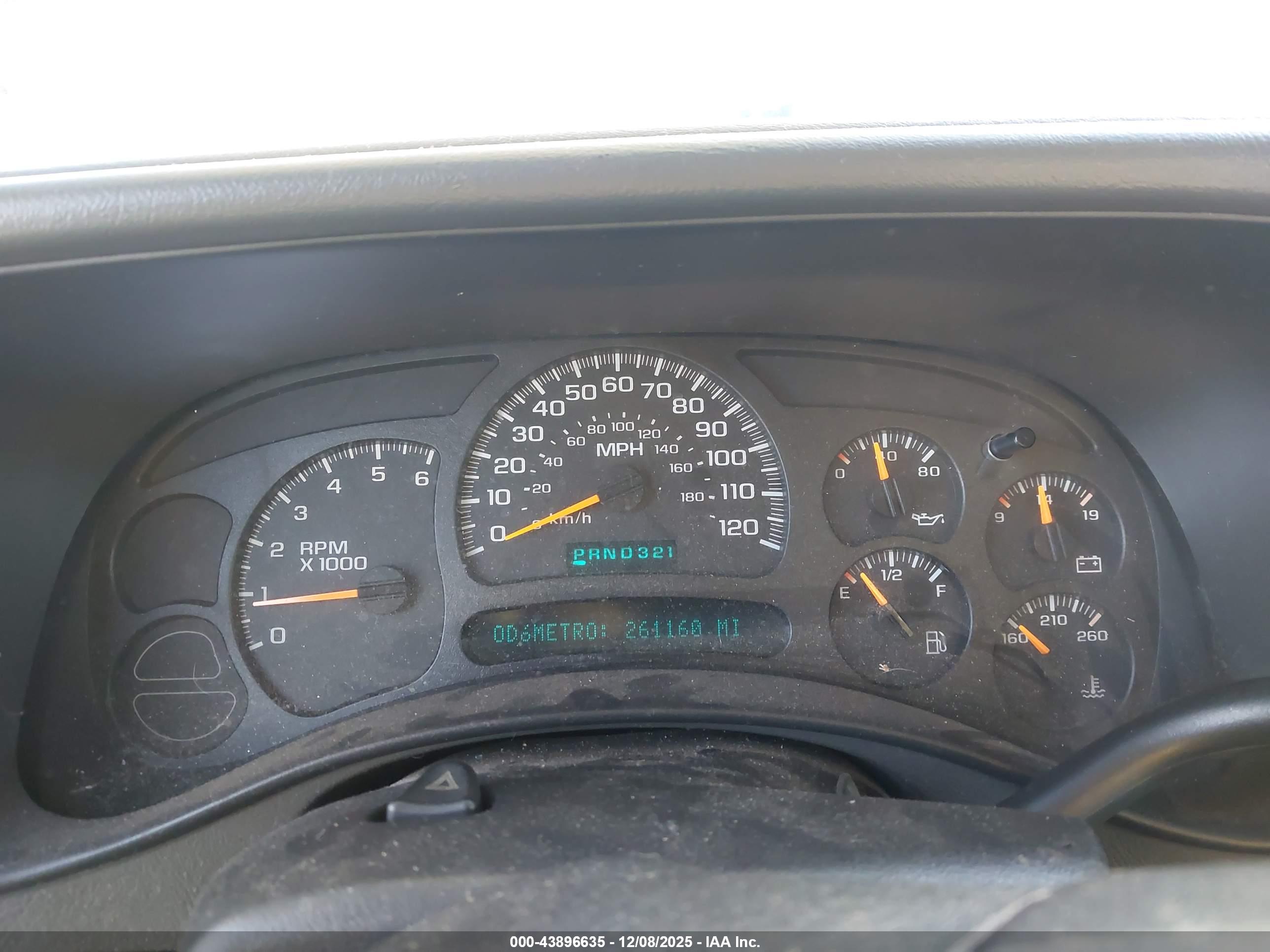 CHEVROLET TAHOE image 7