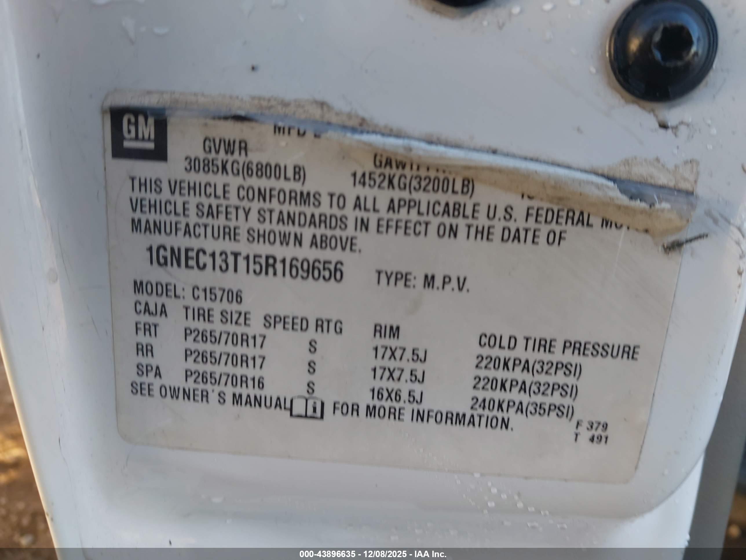CHEVROLET TAHOE image 9