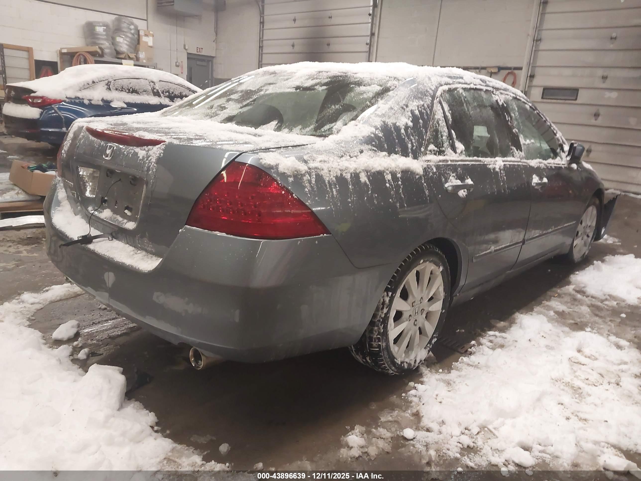HONDA ACCORD image 4