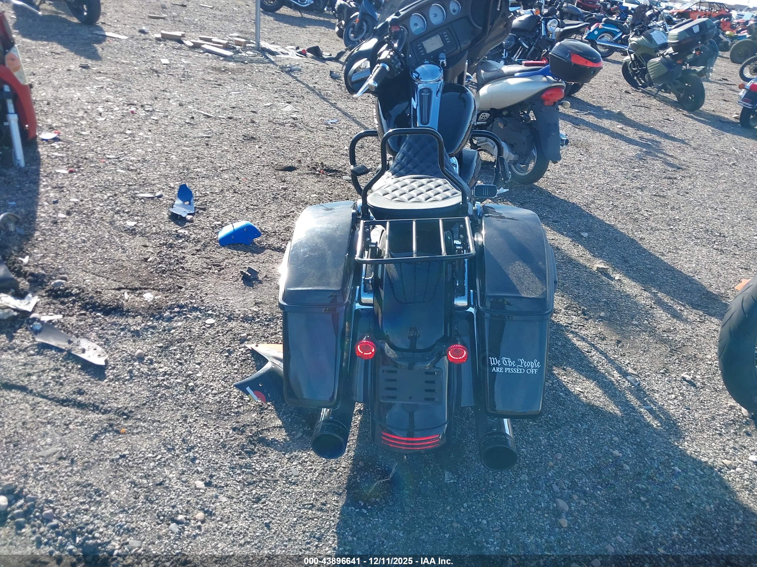 HARLEY-DAVIDSON FLHX image 6
