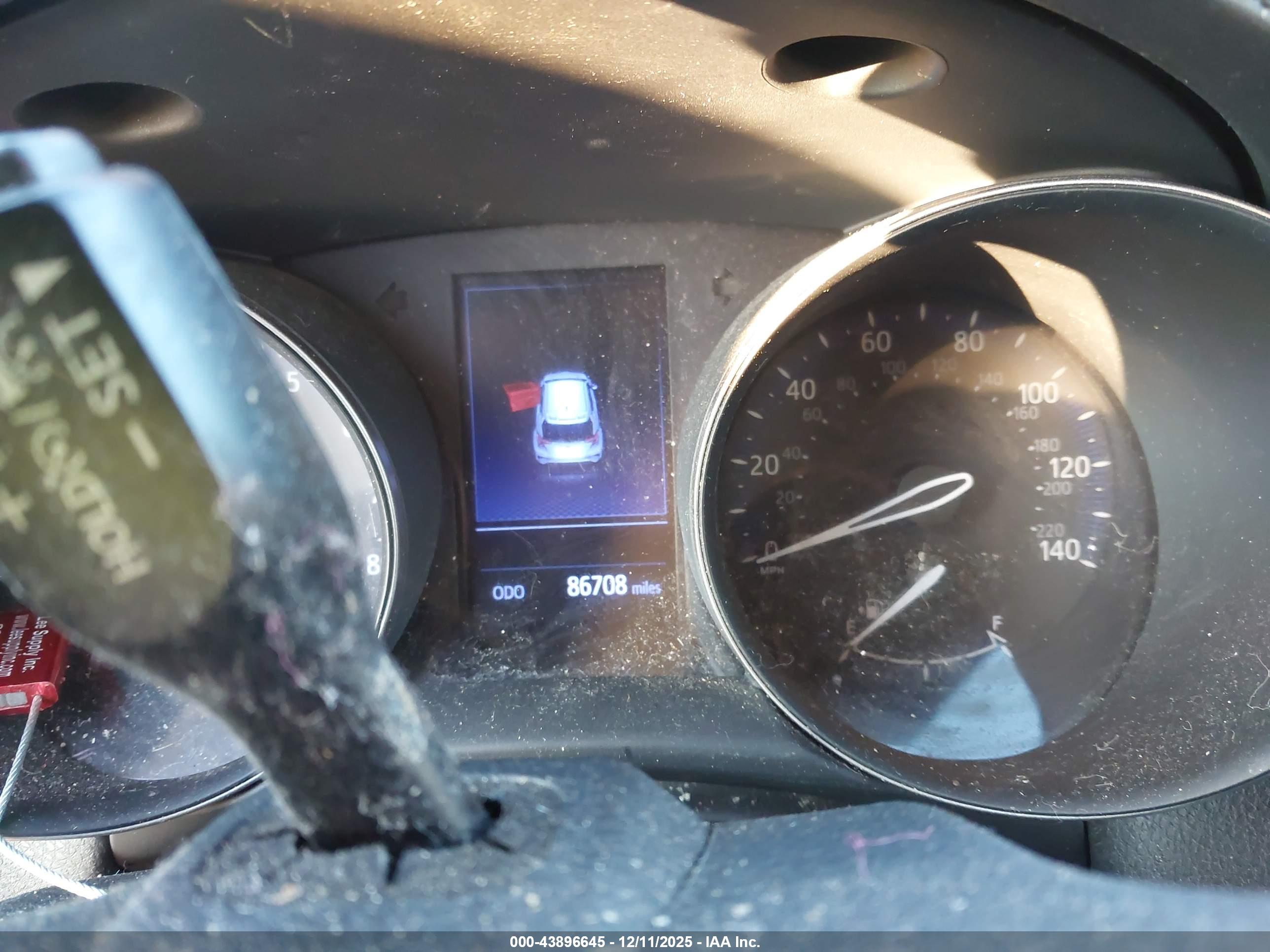 TOYOTA C-HR image 7