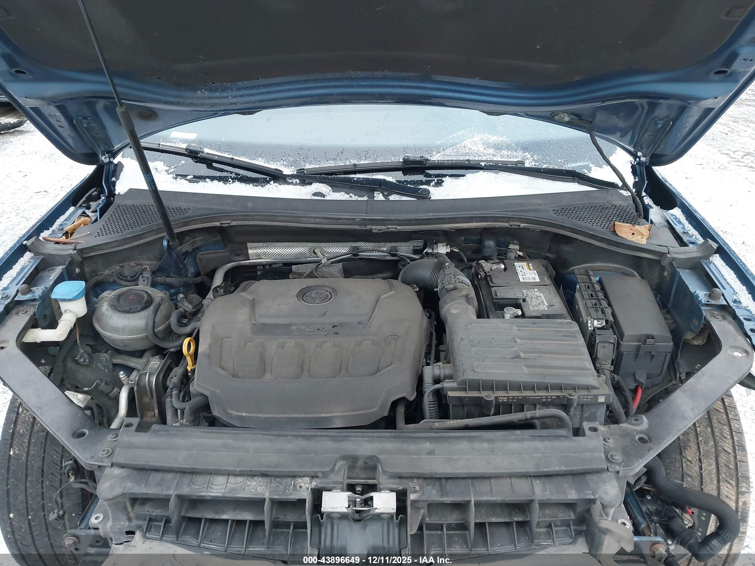 VOLKSWAGEN TIGUAN image 10