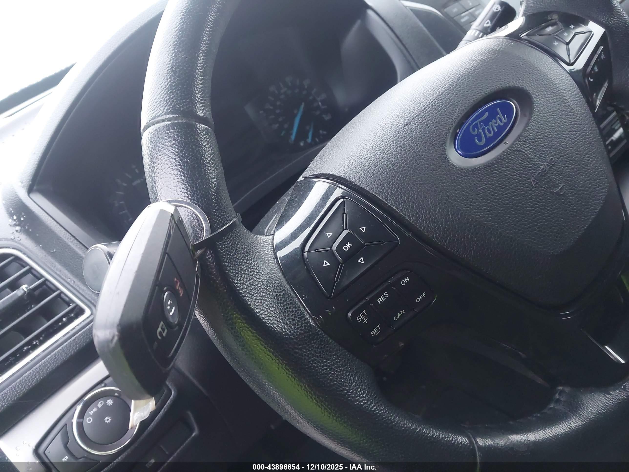 FORD EXPLORER image 11