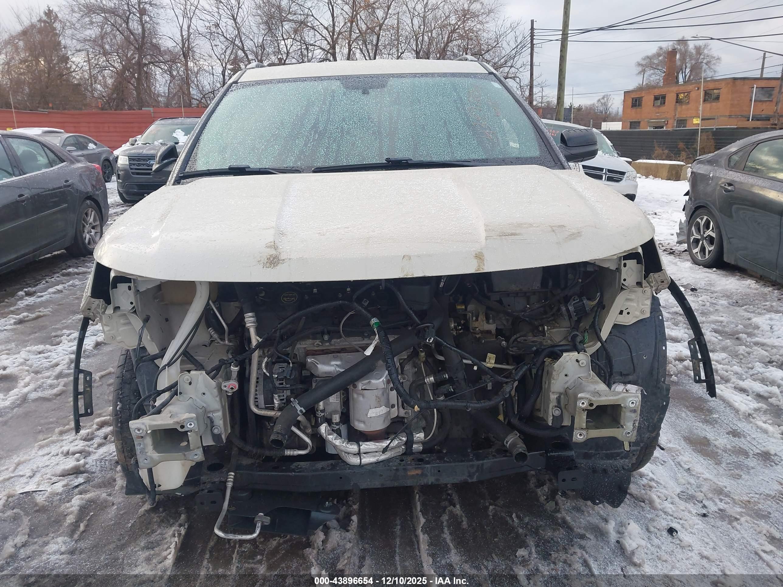 FORD EXPLORER image 6
