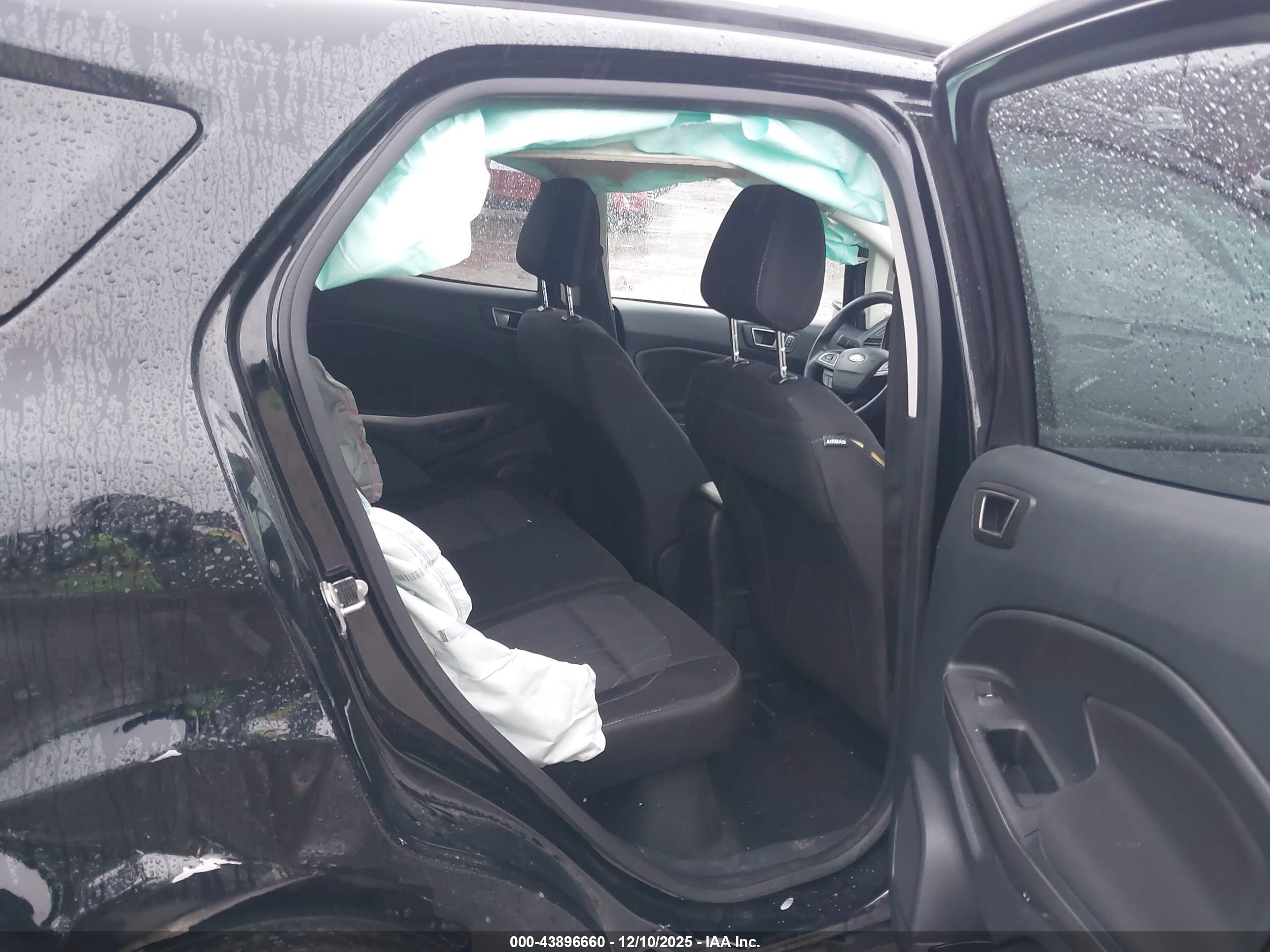 FORD ECOSPORT image 8