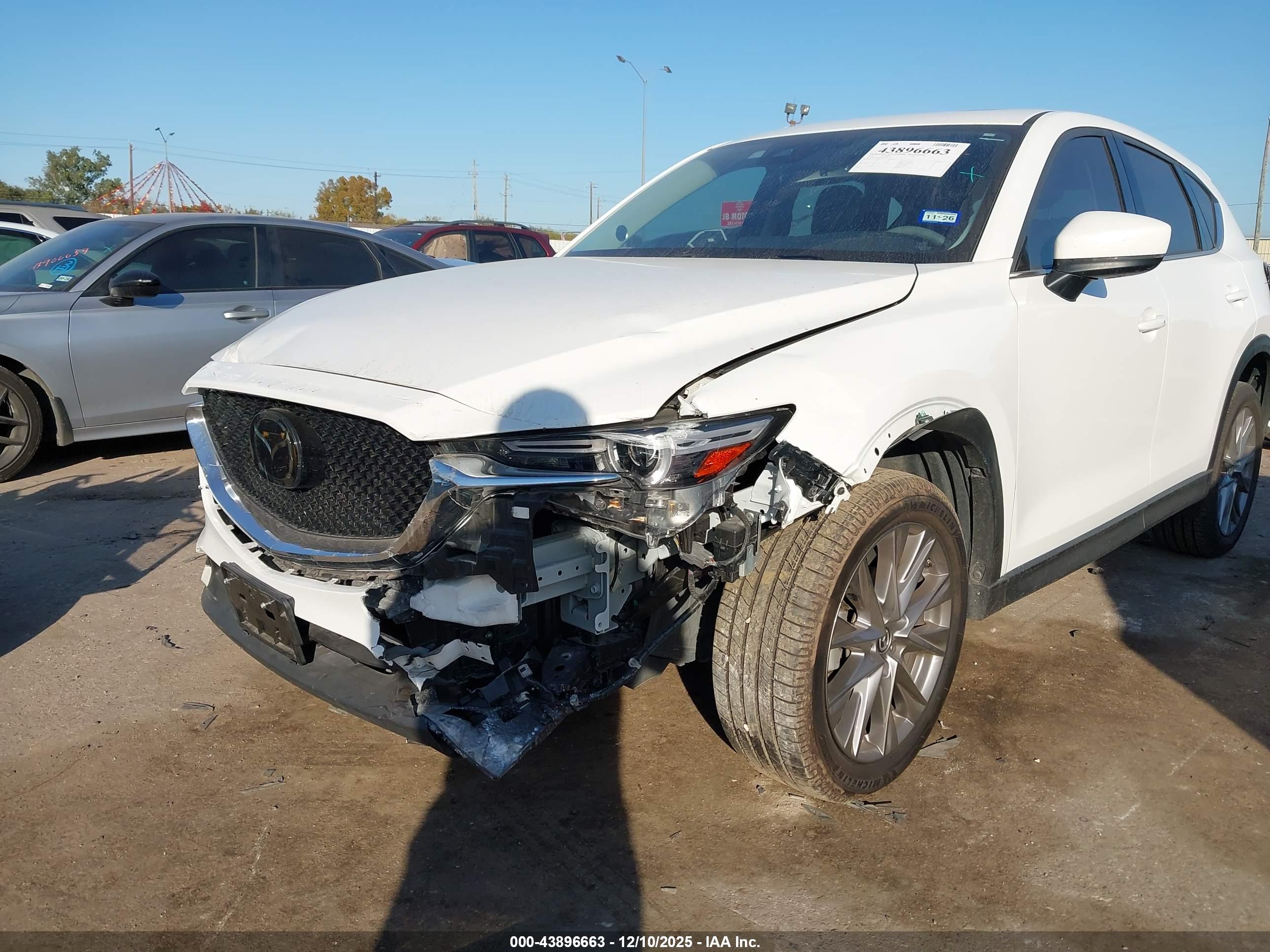 MAZDA CX-5 image 6
